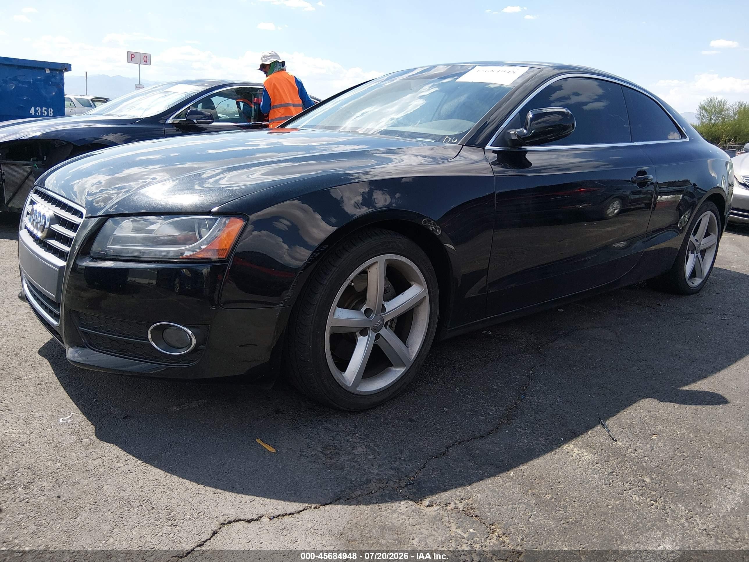 2010 Audi A5 2.0t Premium Черный vin: WAULFAFR4AA044485