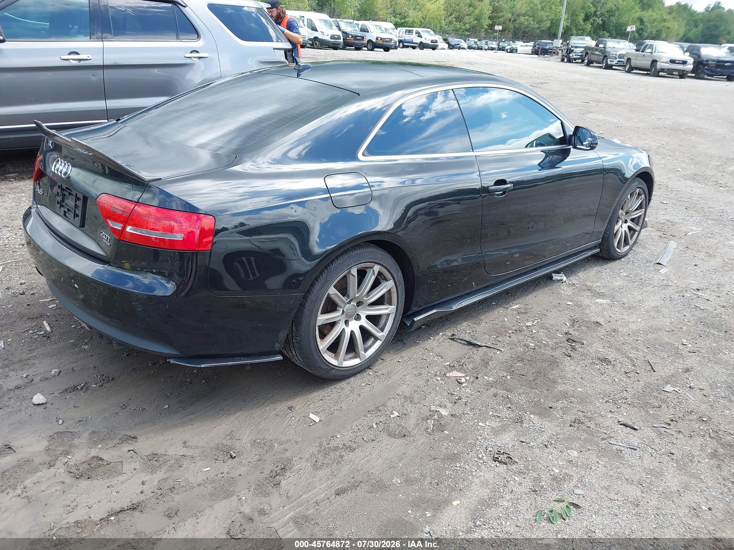 2011 Audi A5 2.0t Premium Черный vin: WAULFAFR4BA081733