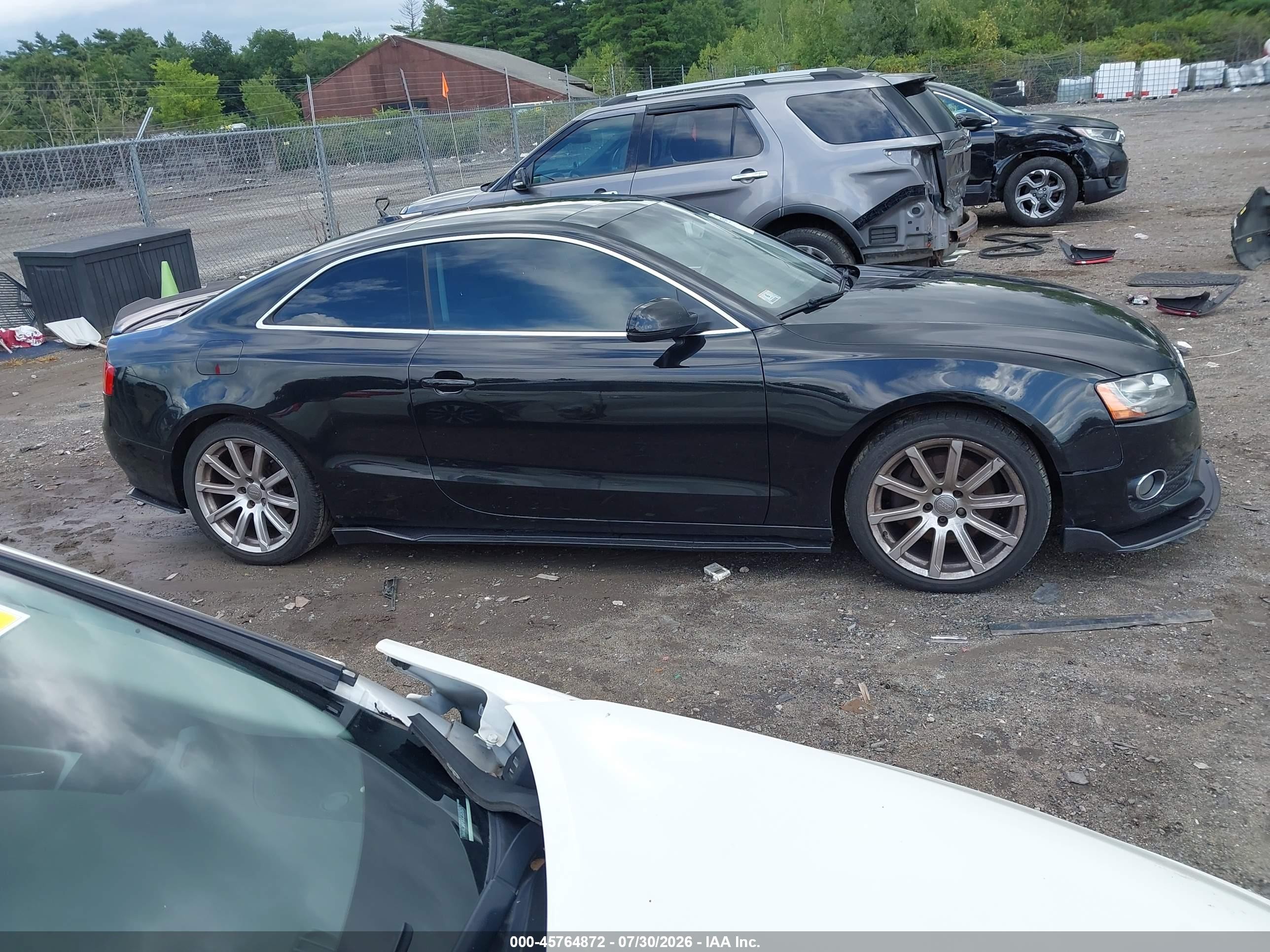 2011 Audi A5 2.0t Premium Черный vin: WAULFAFR4BA081733