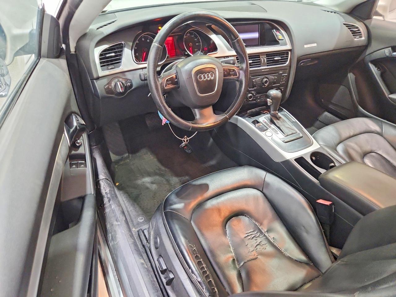 2012 Audi A5 Premium Plus White vin: WAULFAFR4CA004636