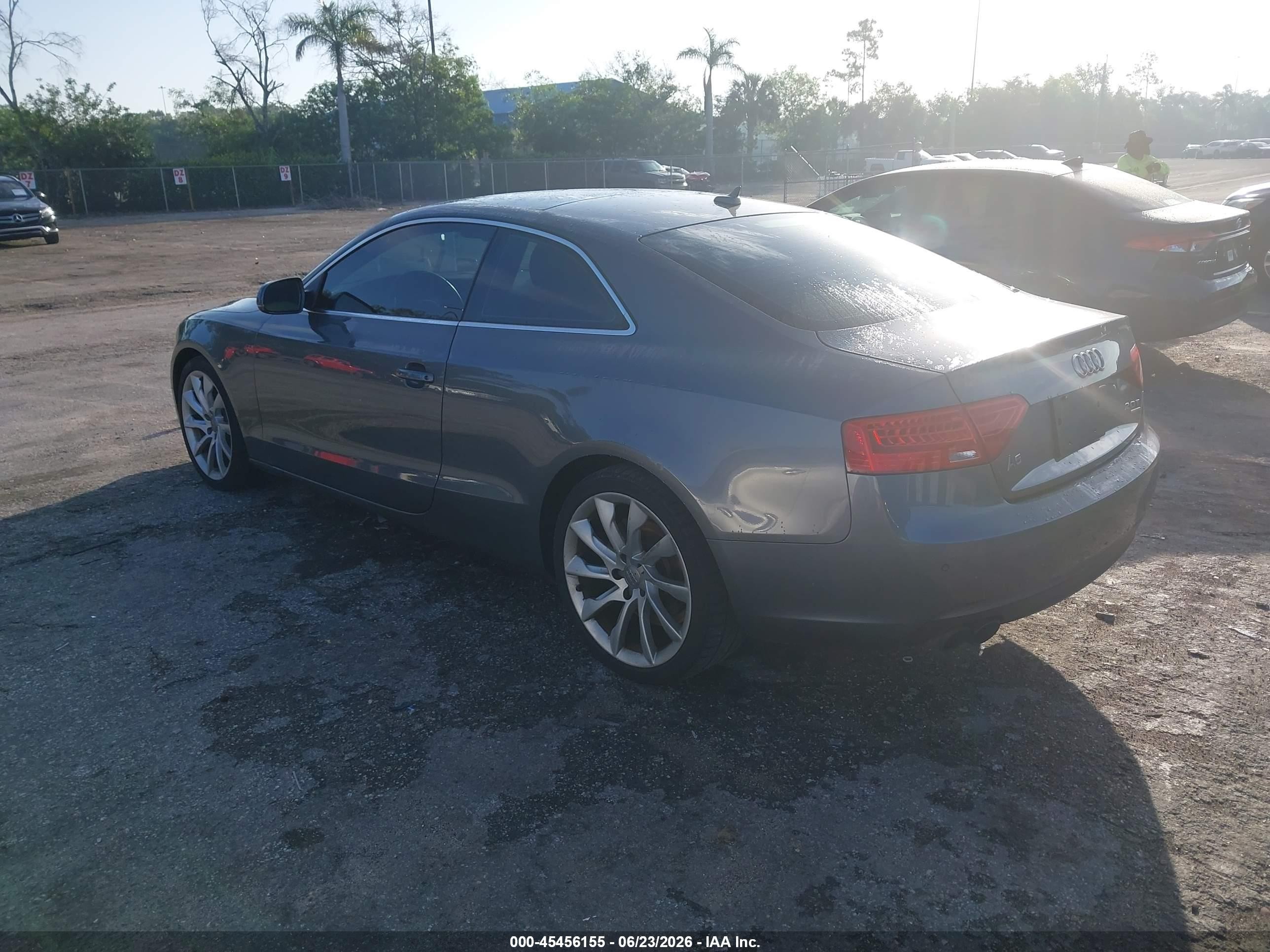 2014 Audi A5 2.0t Premium Gray vin: WAULFAFR4EA014182