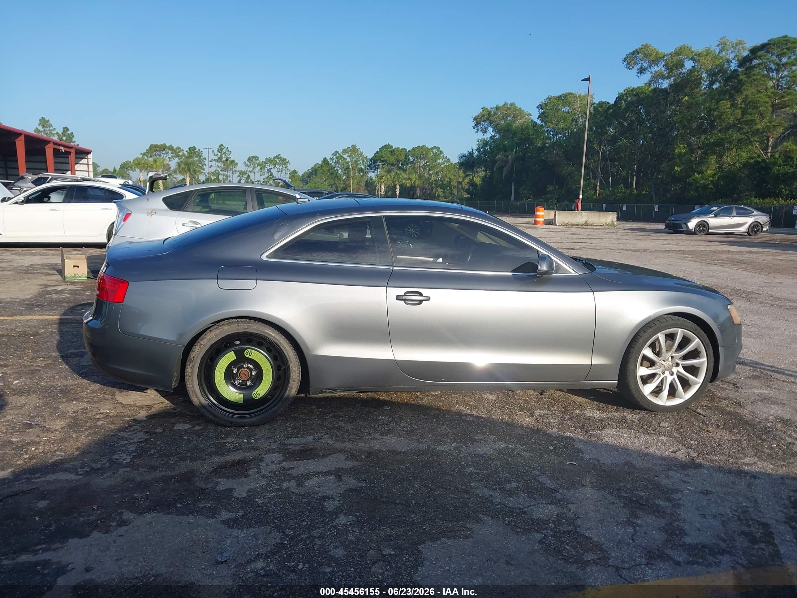 2014 Audi A5 2.0t Premium Gray vin: WAULFAFR4EA014182