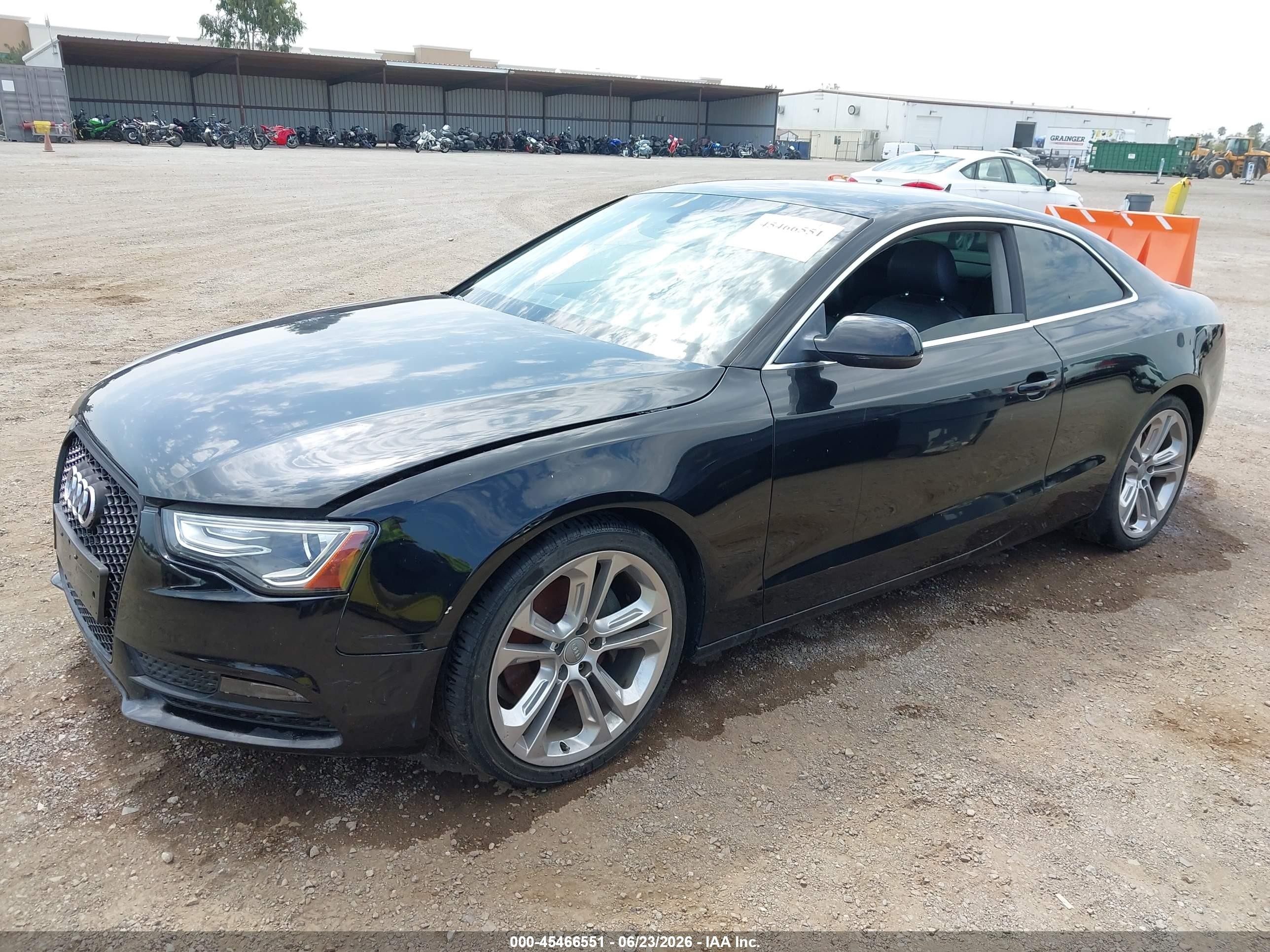 2013 Audi A5 2.0t Premium Black vin: WAULFAFR5DA031684