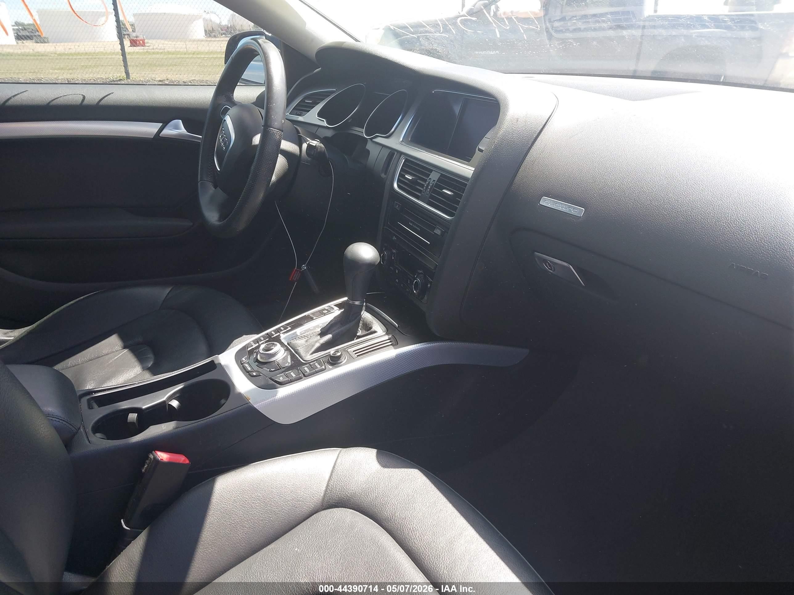 2011 Audi A5 2.0t Premium Black vin: WAULFAFR6BA034042