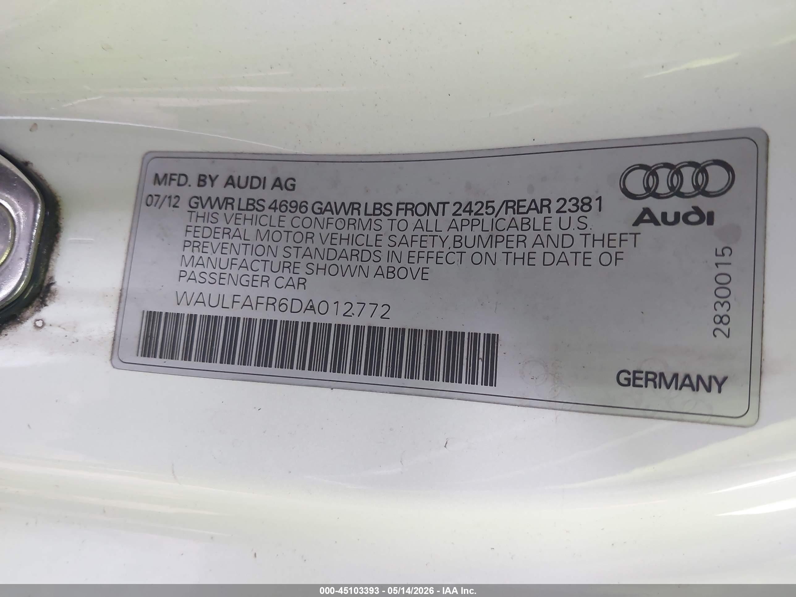 2013 Audi A5 2.0t Premium Белый vin: WAULFAFR6DA012772