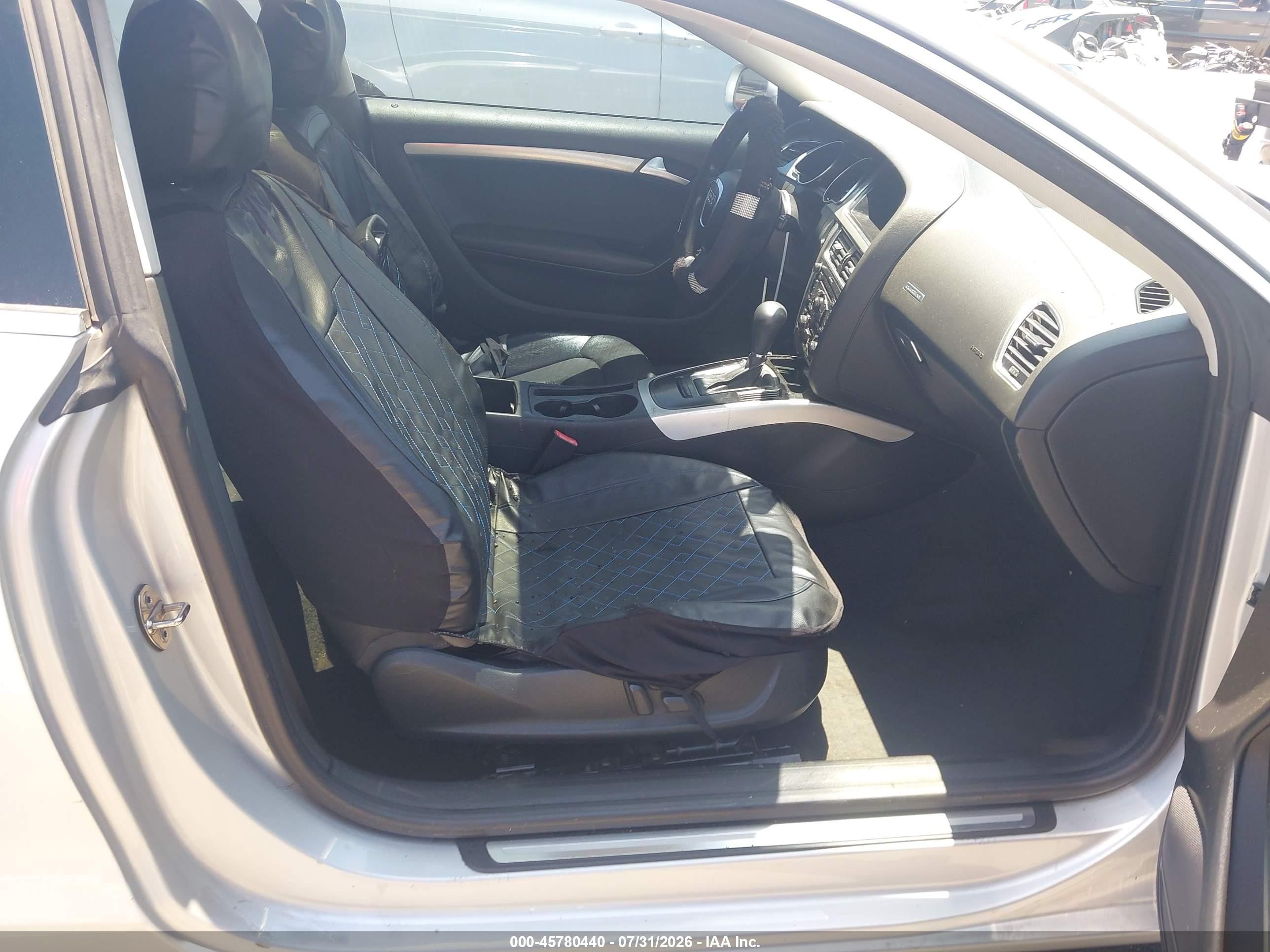 2010 Audi A5 2.0t Premium Silver vin: WAULFAFR7AA016664