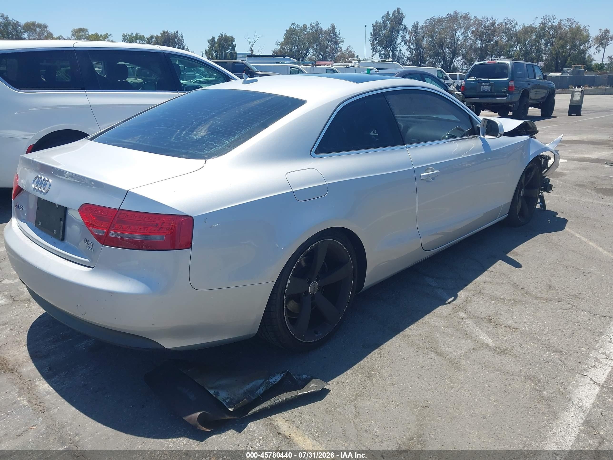 2010 Audi A5 2.0t Premium Silver vin: WAULFAFR7AA016664