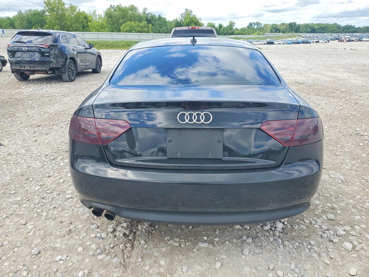 2010 Audi A5 Premium Plus Черный vin: WAULFAFR7AA026952