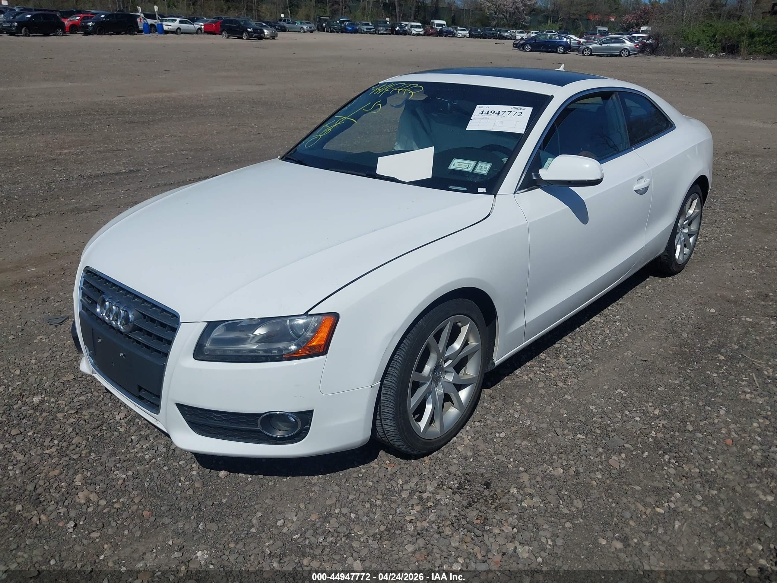 2012 Audi A5 2.0t Premium White vin: WAULFAFR8CA022489