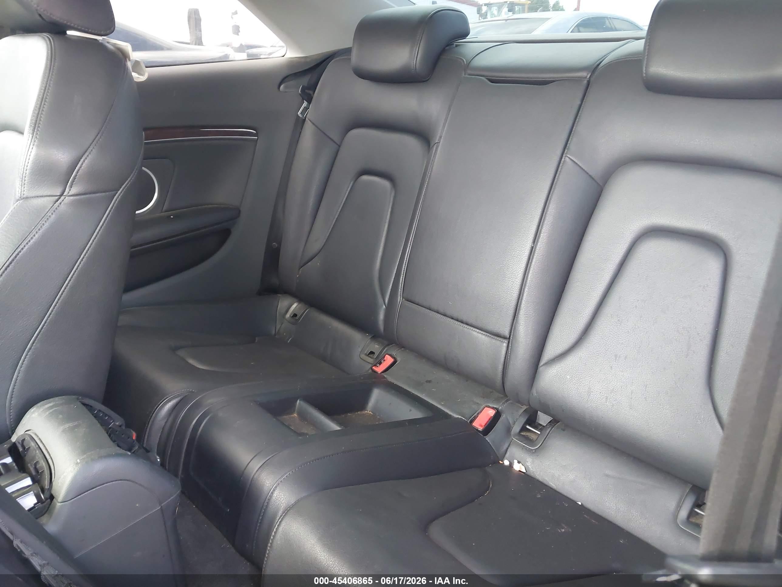 2012 Audi A5 2.0t Premium Gray vin: WAULFAFR8CA031001