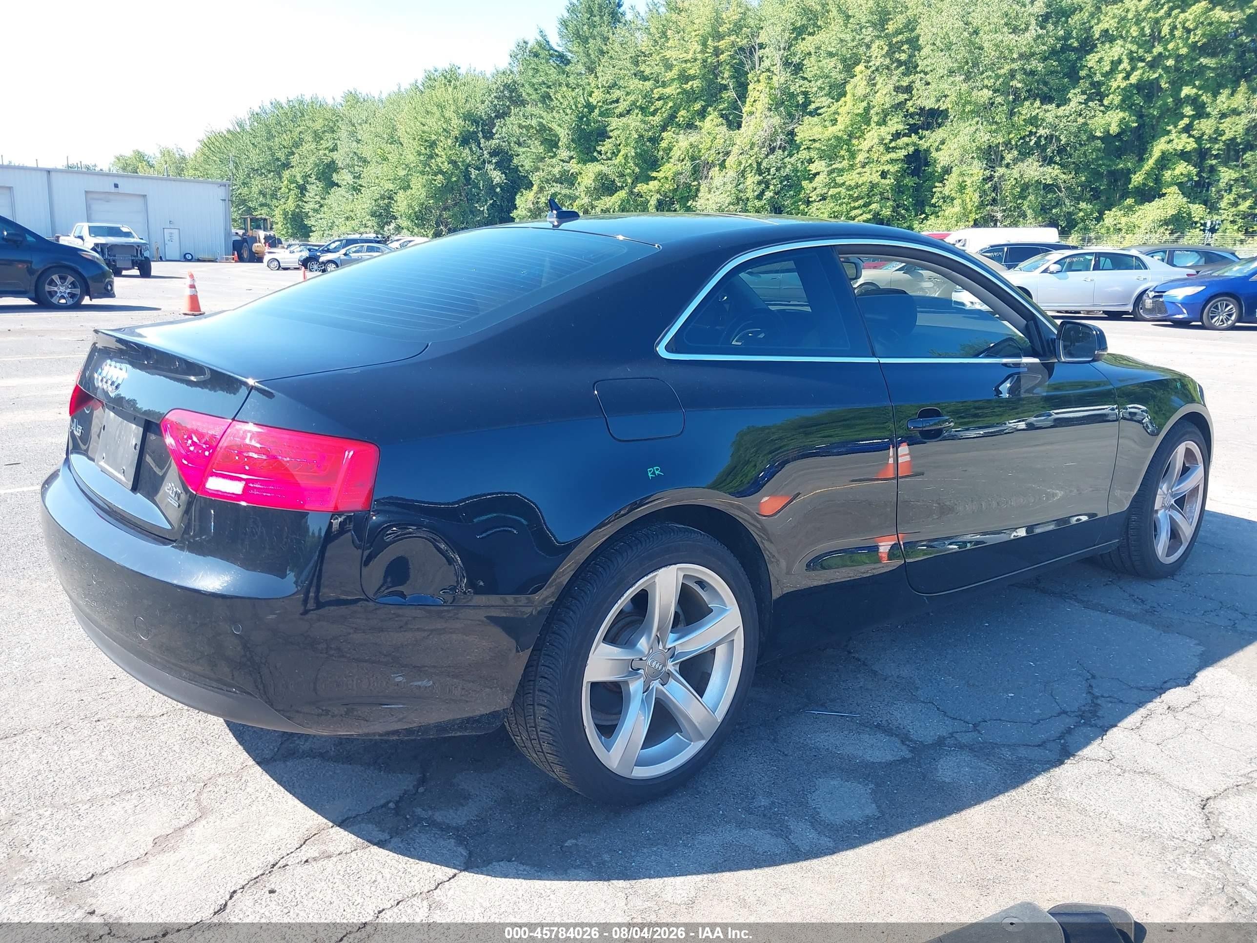 2013 Audi A5 2.0t Premium Черный vin: WAULFAFR8DA056448
