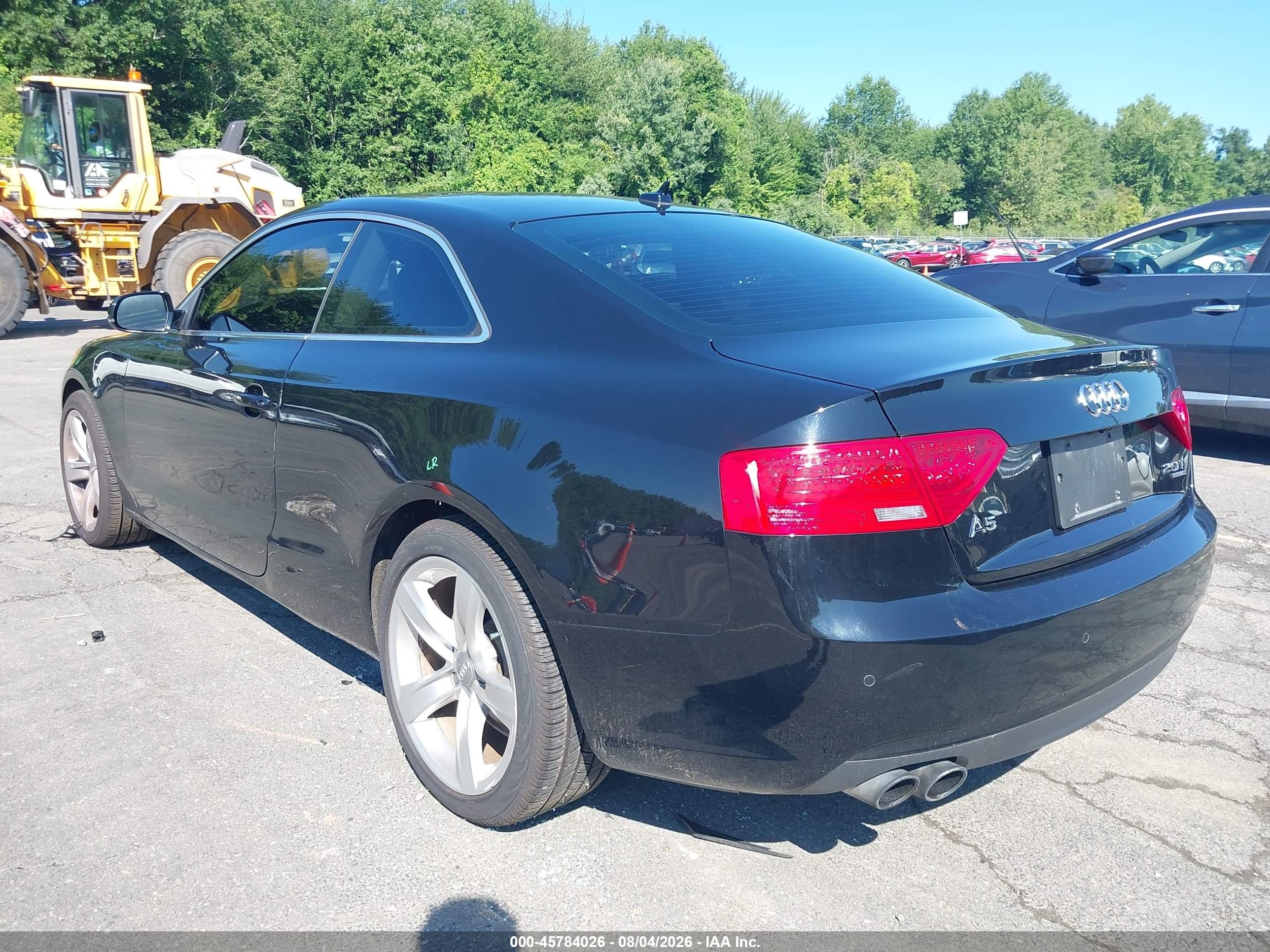 2013 Audi A5 2.0t Premium Черный vin: WAULFAFR8DA056448