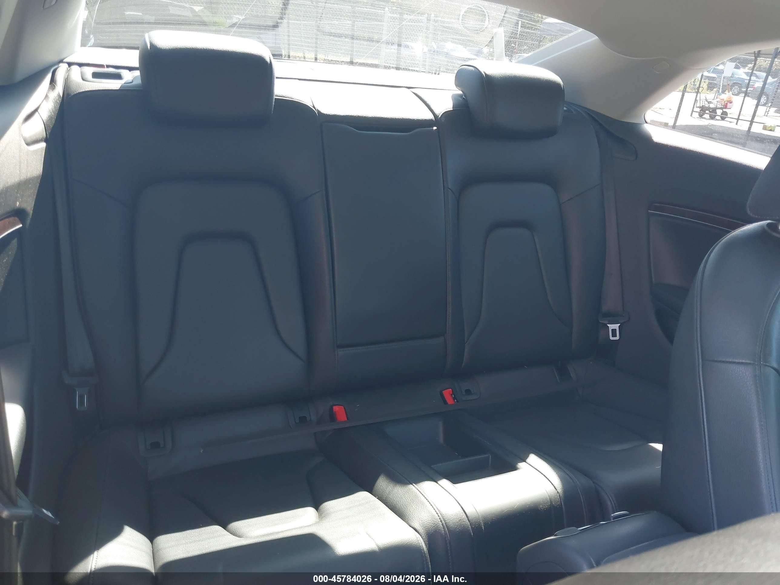 2013 Audi A5 2.0t Premium Черный vin: WAULFAFR8DA056448