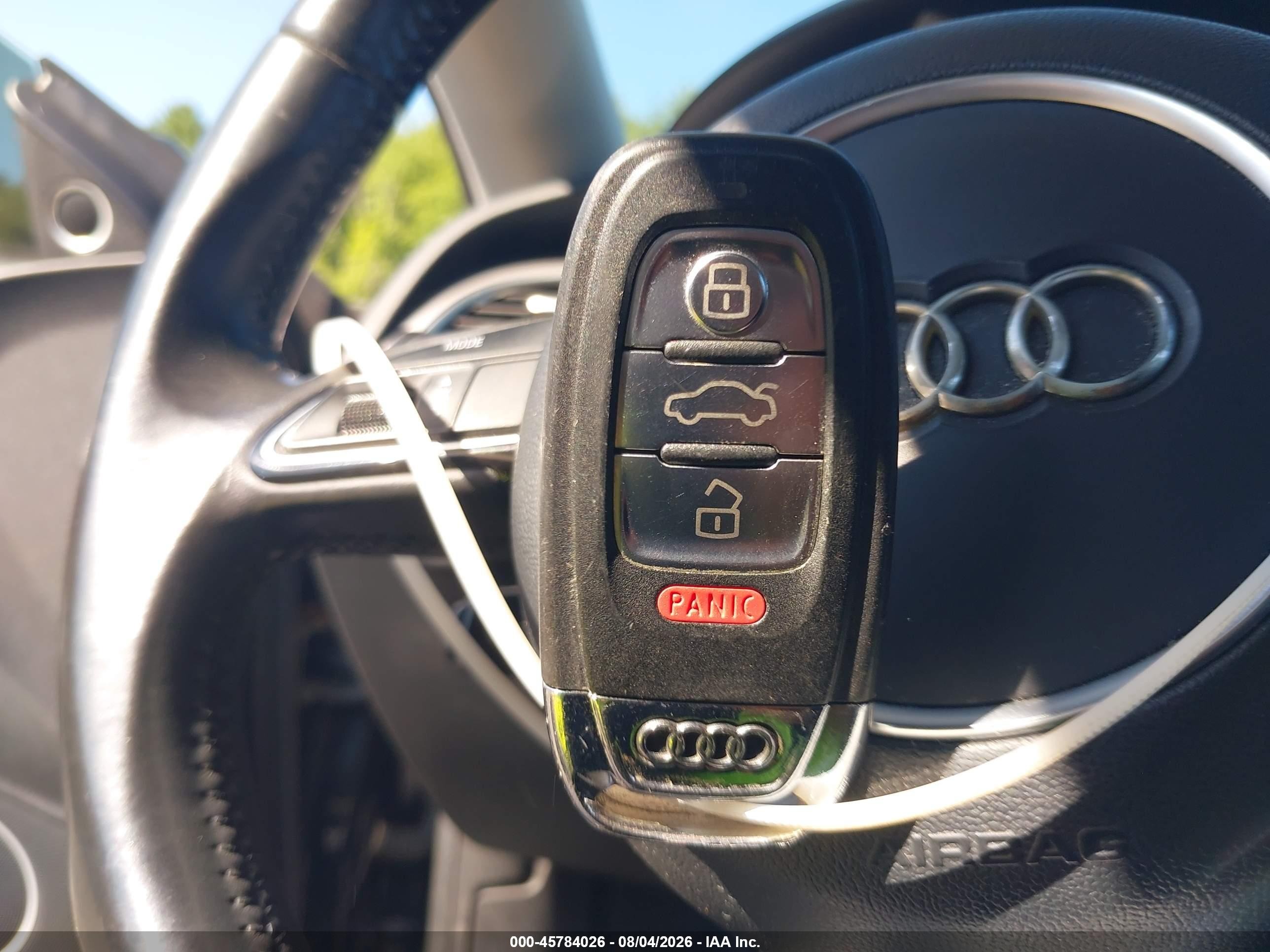 2013 Audi A5 2.0t Premium Черный vin: WAULFAFR8DA056448
