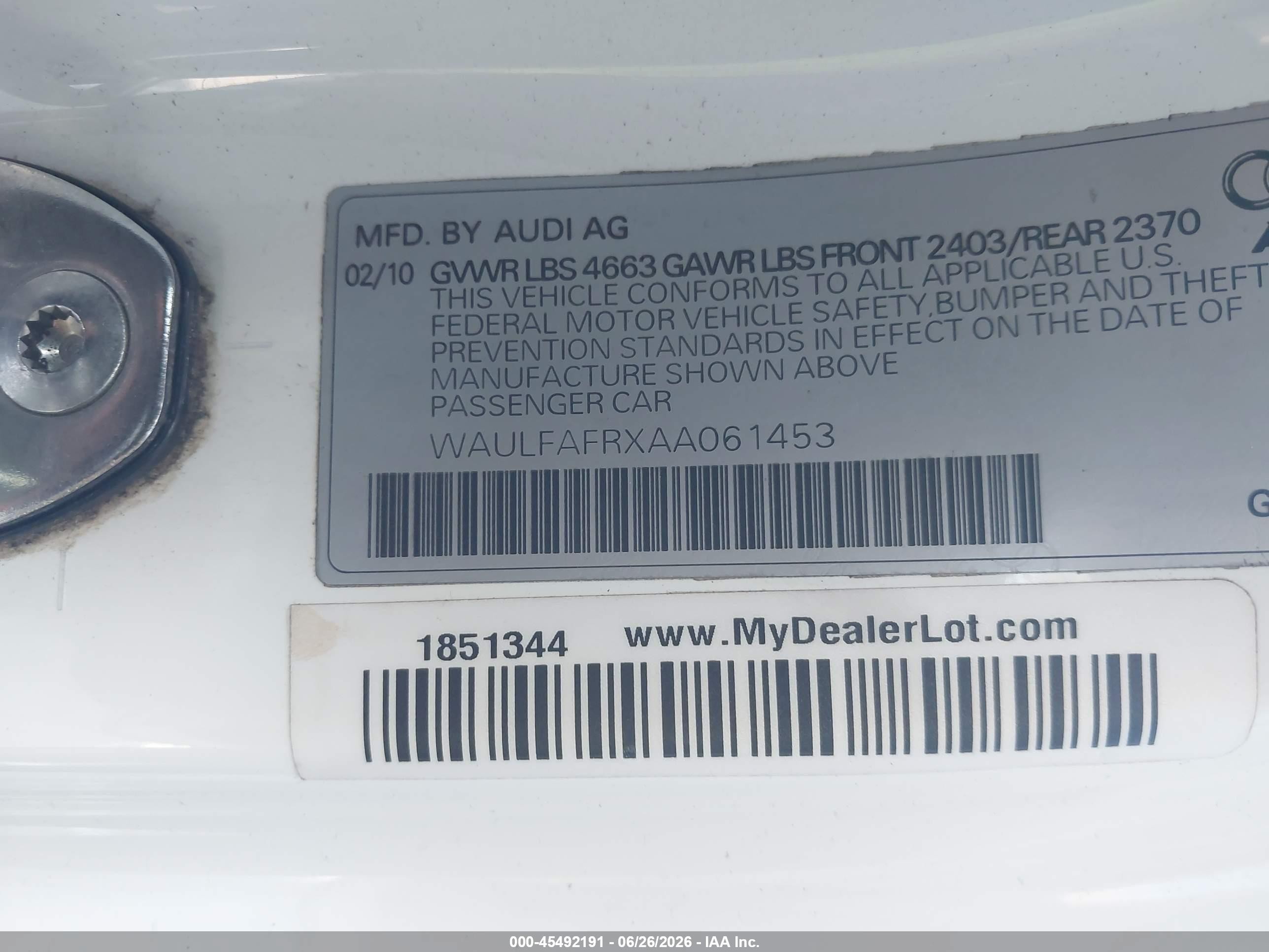 2010 Audi A5 2.0t Premium White vin: WAULFAFRXAA061453