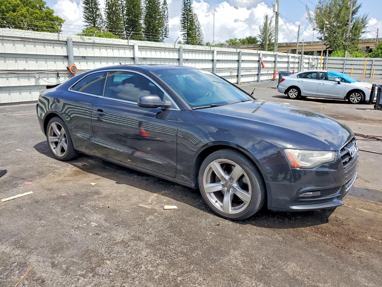 2014 Audi A5 Premium Plus Black vin: WAULFAFRXEA005017