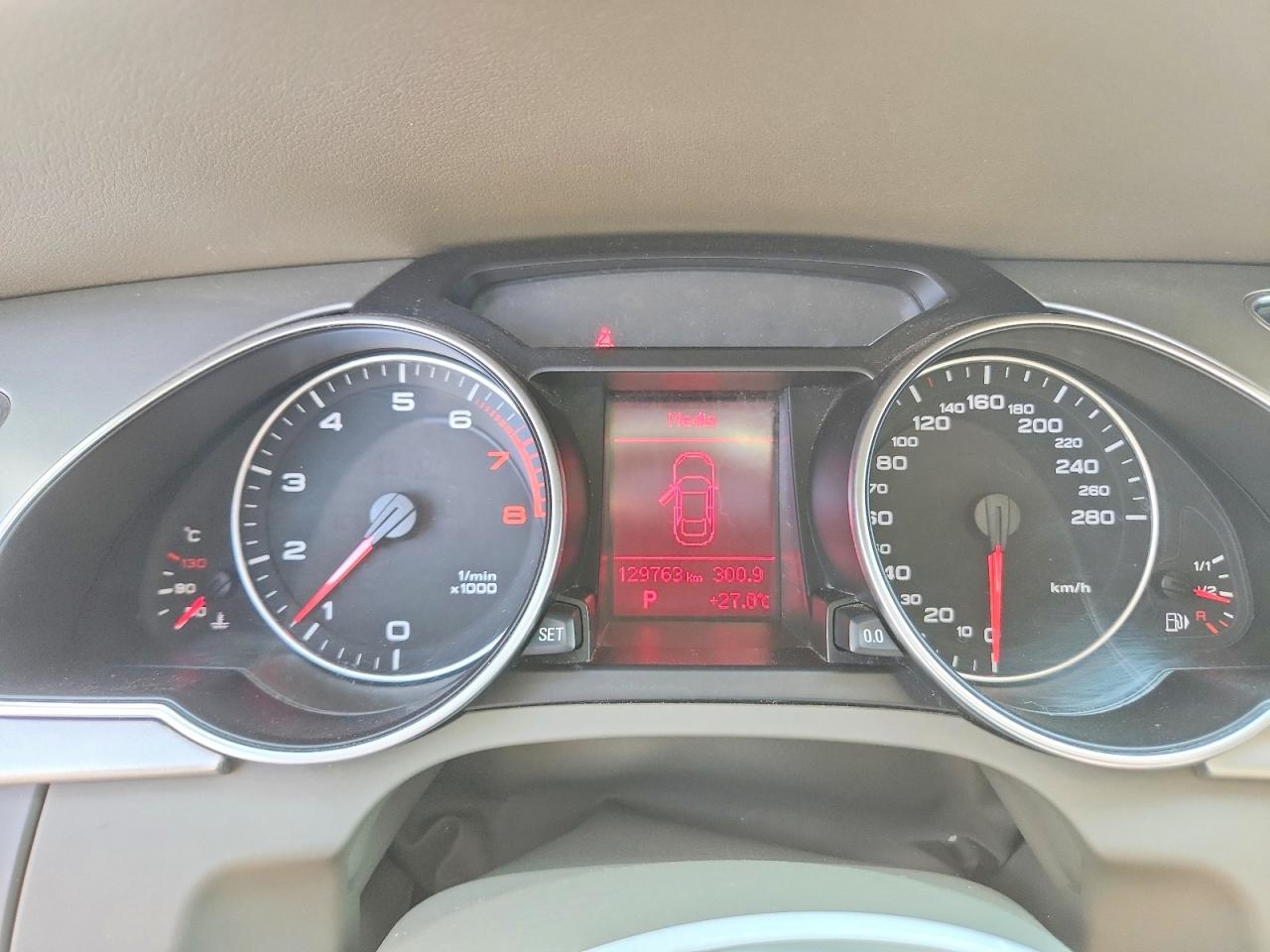 2010 Audi A5 Premium Plus Gray vin: WAULFBFR8AA002049