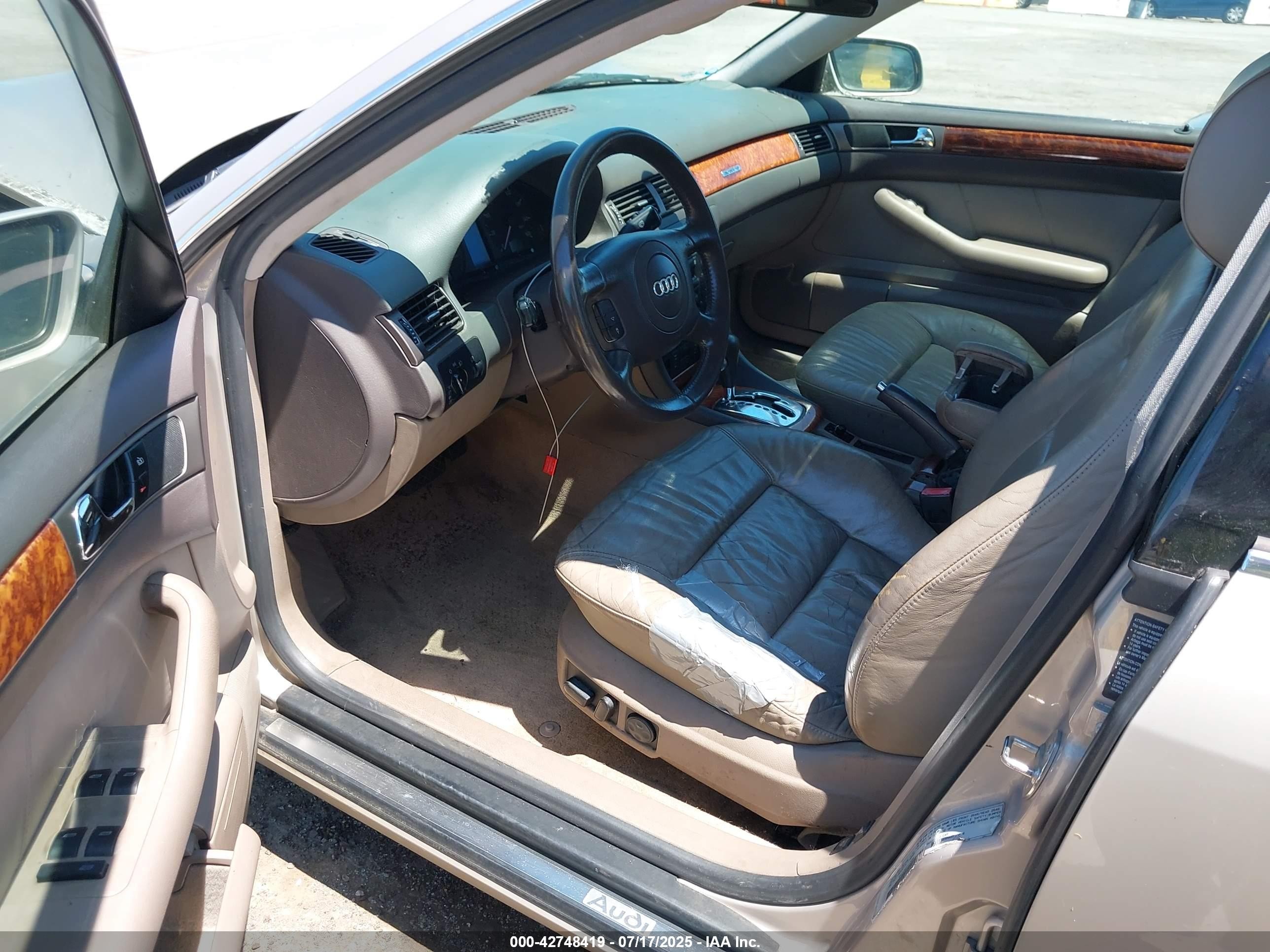 2000 Audi A6 Avant Бежевый vin: WAULH24B3YN124868