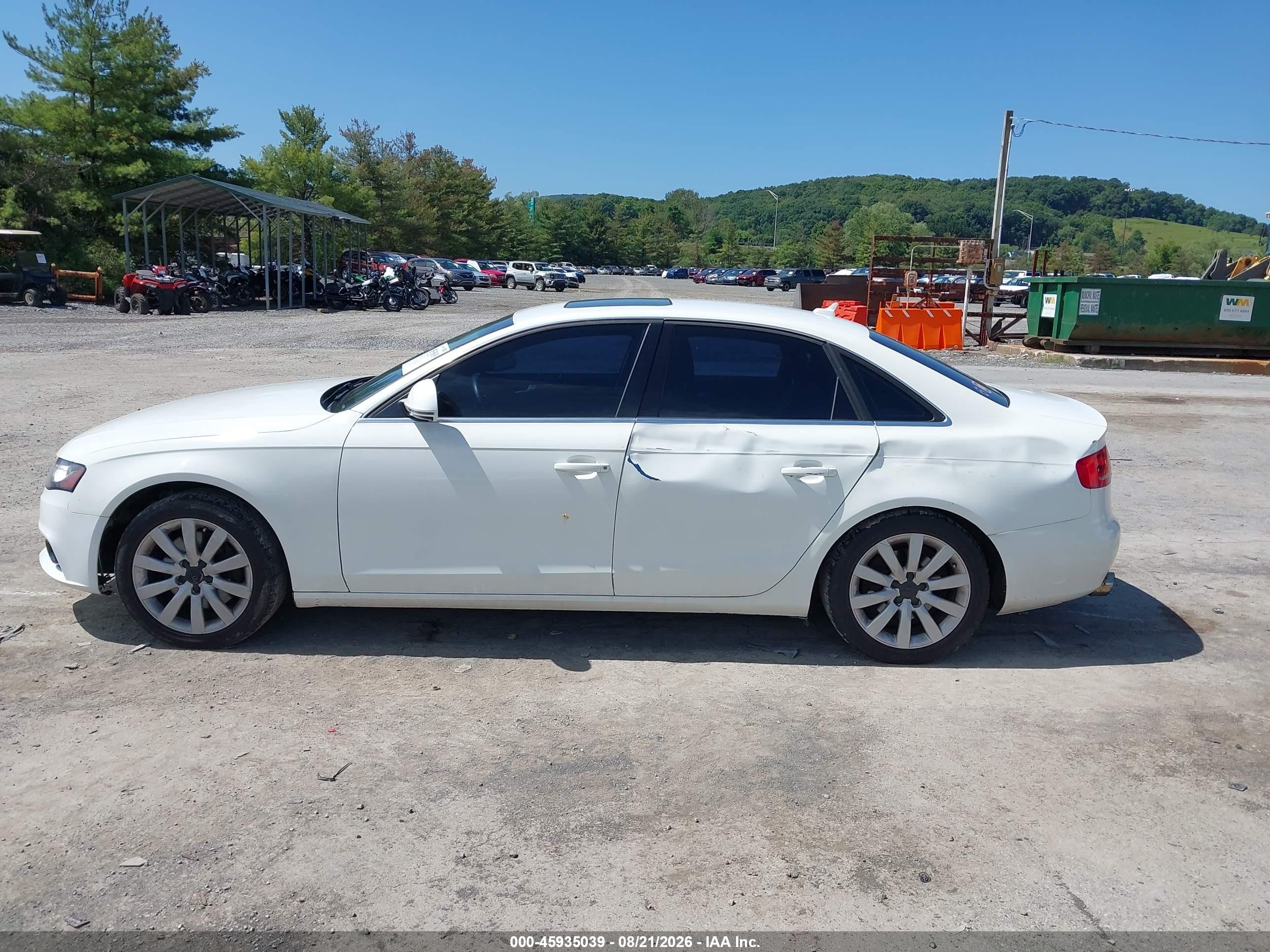 2009 Audi A4 3.2 Premium Plus Белый vin: WAULK78KX9A105851