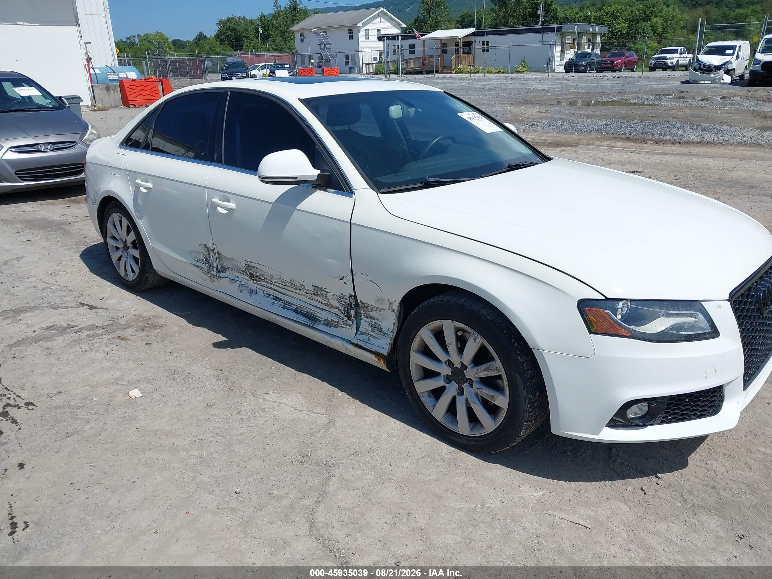 2009 Audi A4 3.2 Premium Plus Белый vin: WAULK78KX9A105851