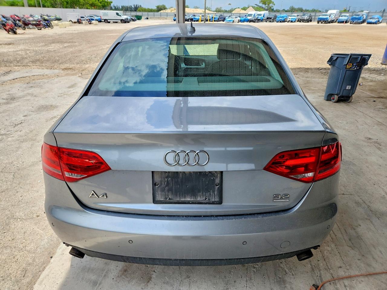 2009 Audi A4 3.2 Quattro Silver vin: WAULK98K89N034475