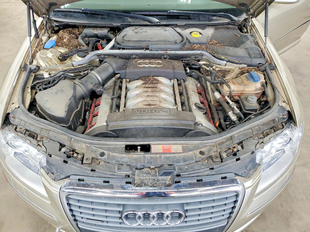 2006 Audi A8 4.2 Quattro Gold vin: WAULL44E26N015495