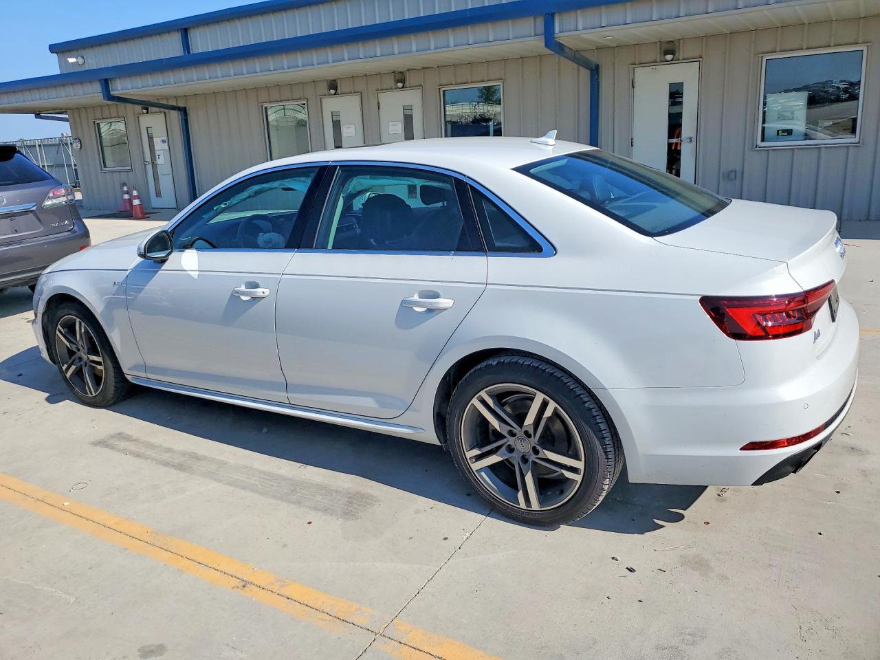 2018 Audi A4 Premium Plus White vin: WAULMAF41JA221200