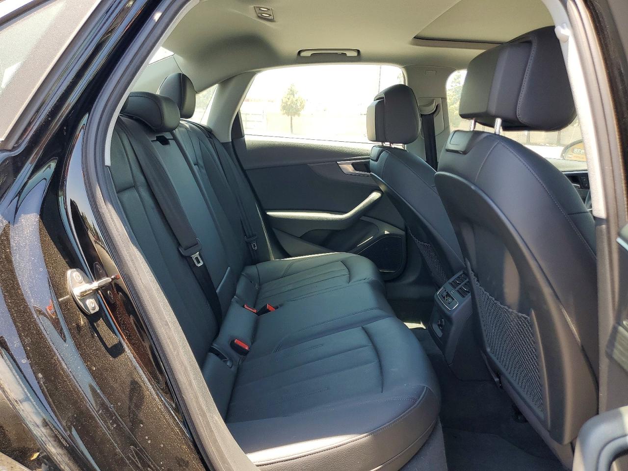 2018 Audi A4 Premium Plus Black vin: WAULMAF47JN005571