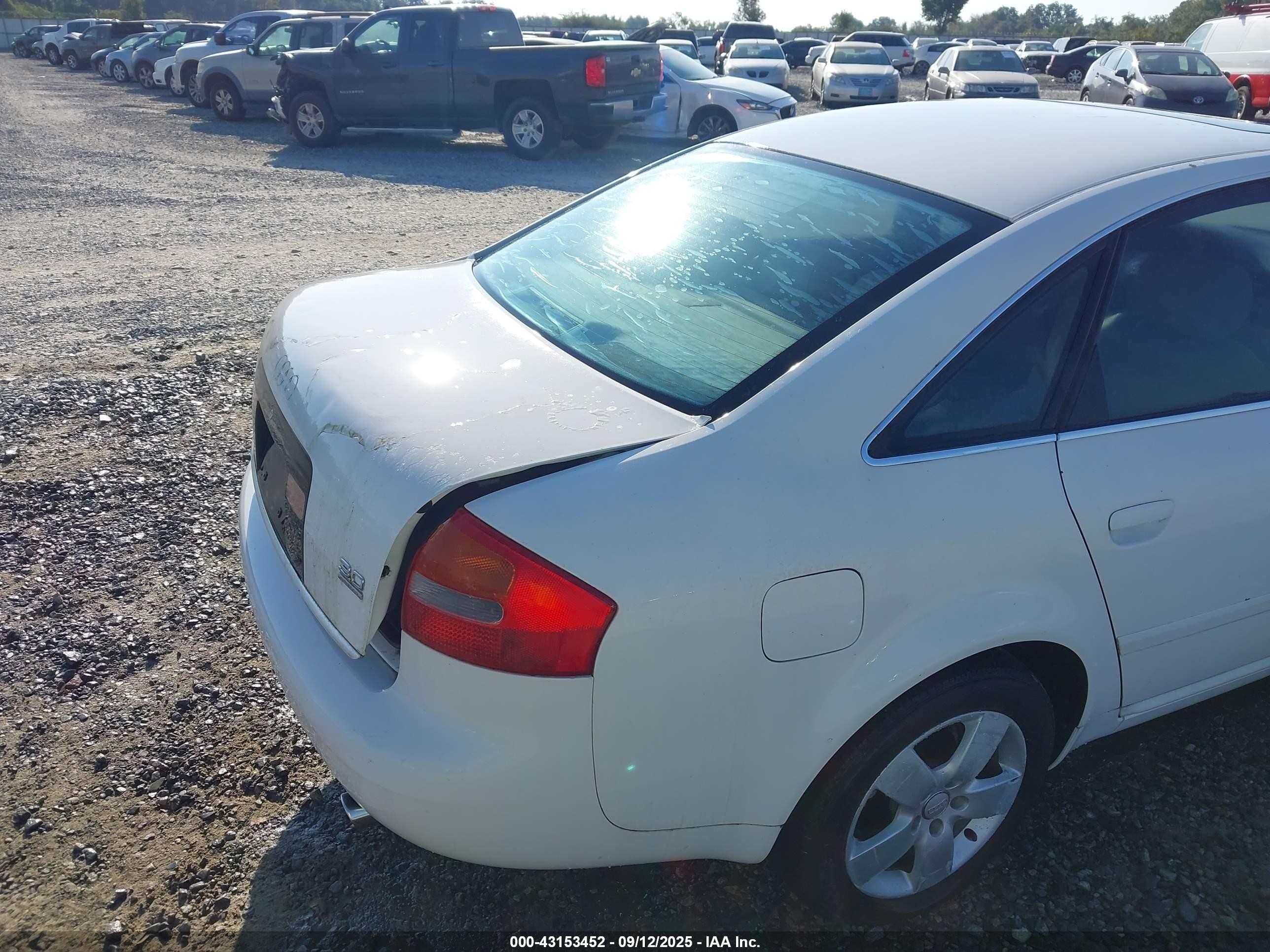 2002 Audi A6 3.0l Белый vin: WAULT64B72N029243
