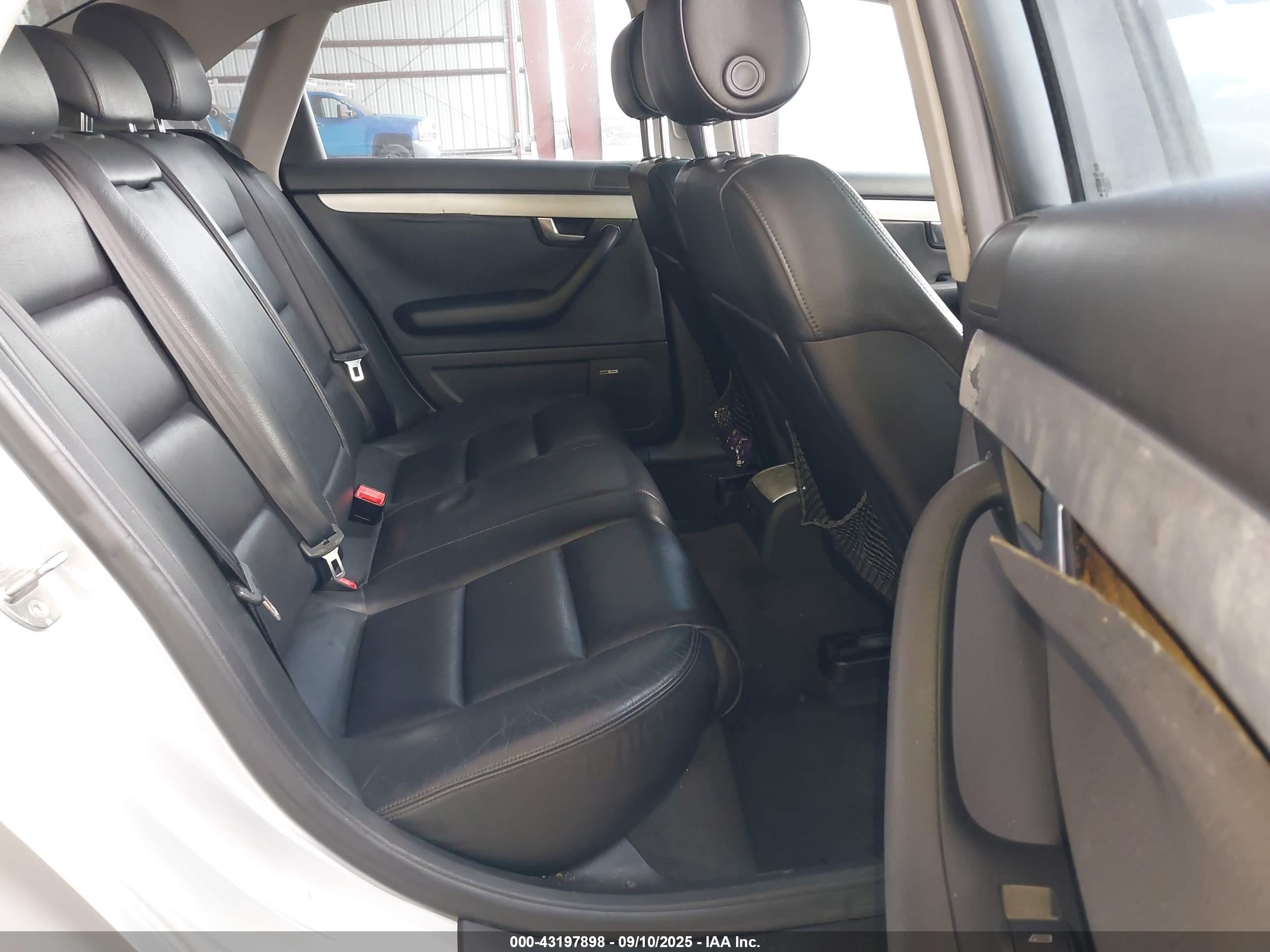 2002 Audi A4 3.0 Серебряный vin: WAULT68E62A132519