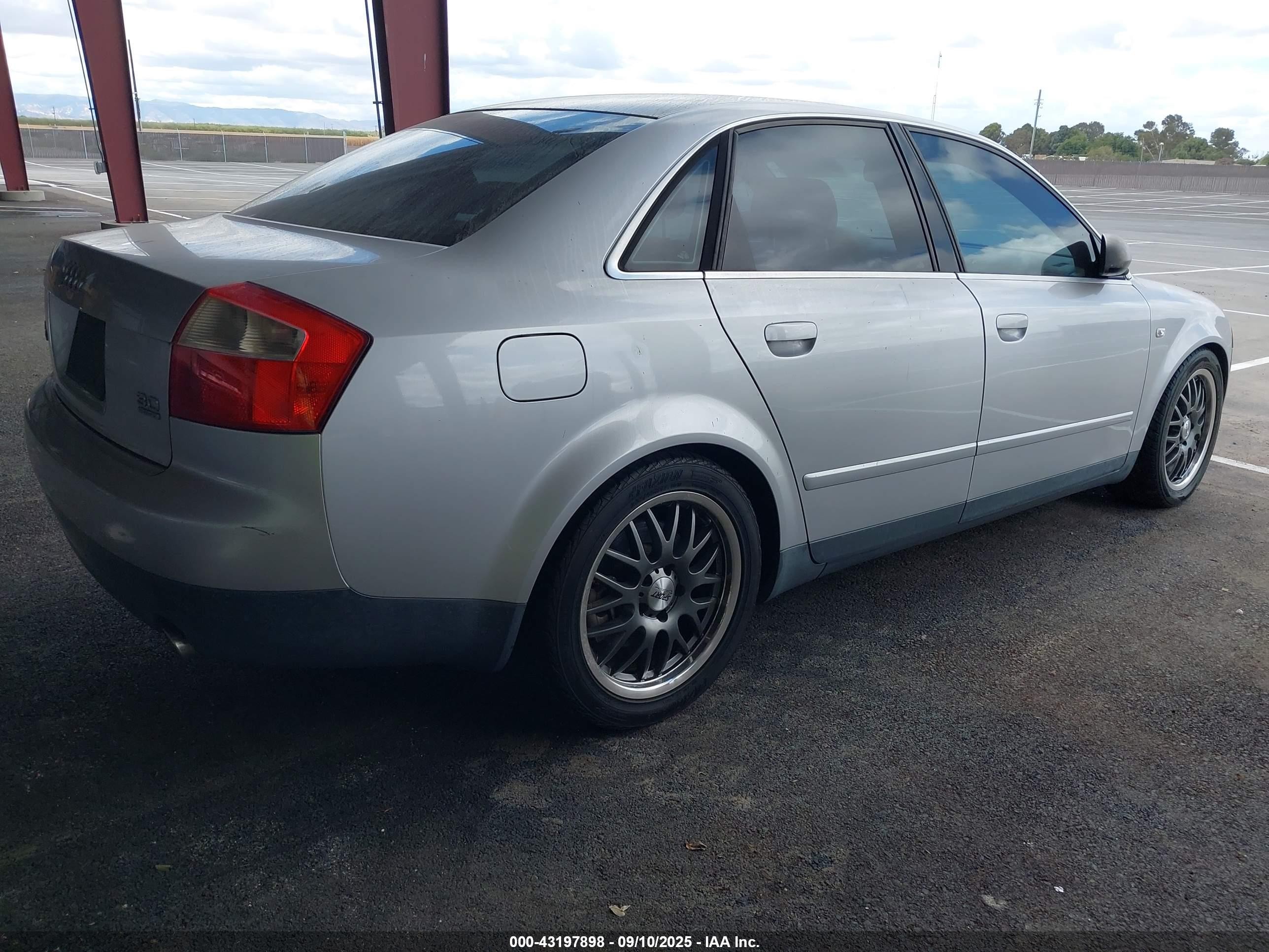 2002 Audi A4 3.0 Серебряный vin: WAULT68E62A132519