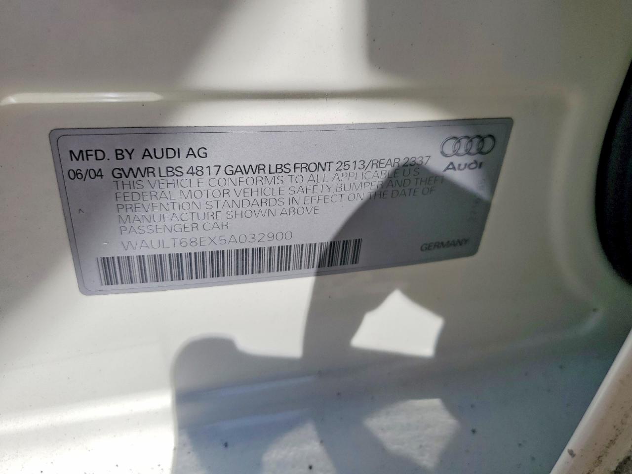2005 Audi A4 3.0 Quattro Белый vin: WAULT68EX5A032900