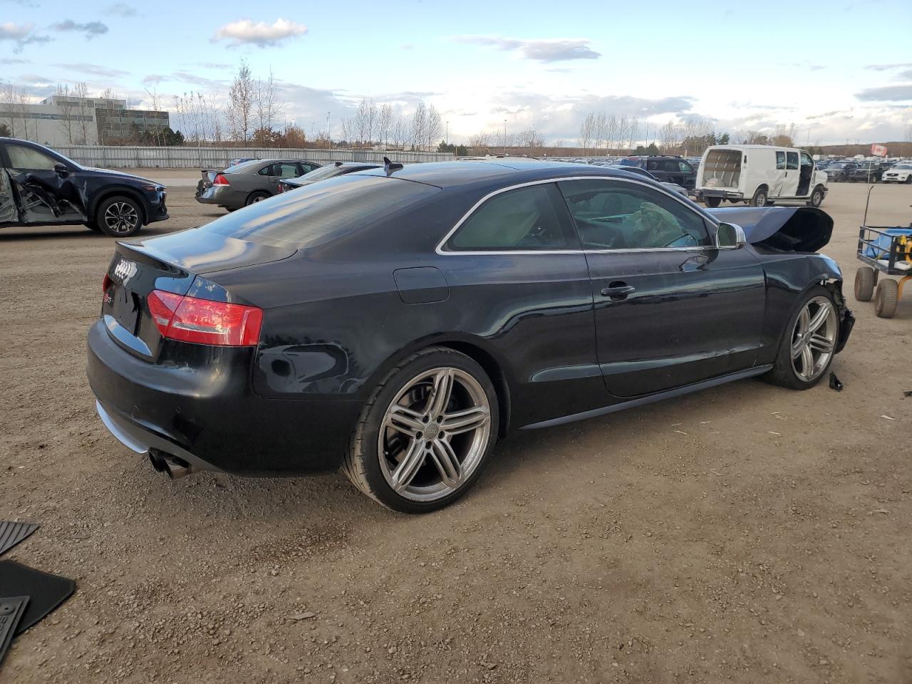 2011 Audi S5 Premium Черный vin: WAULVBFR3BA042091