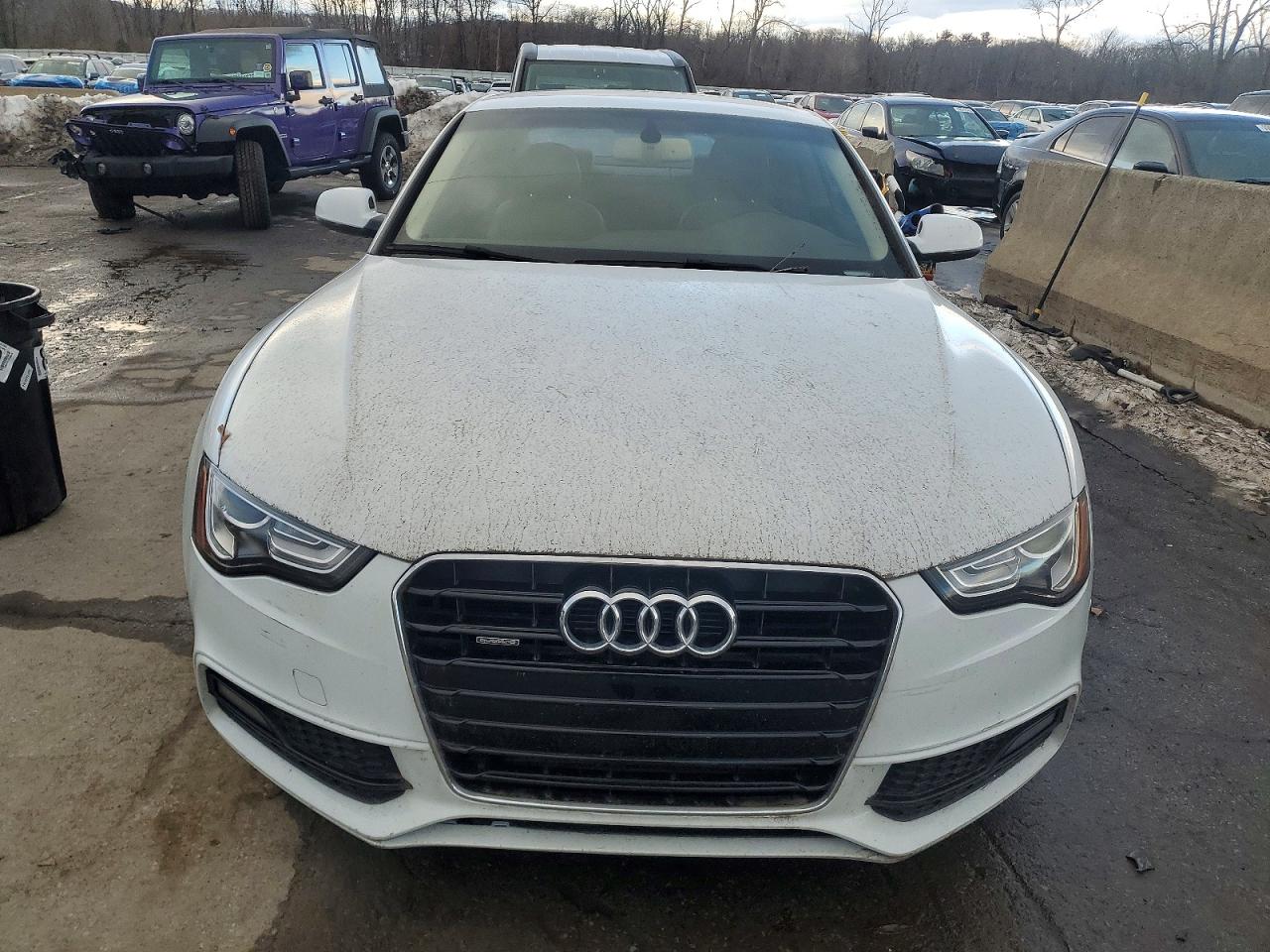 2016 Audi A5 Белый vin: WAUM2AFR8GA045373