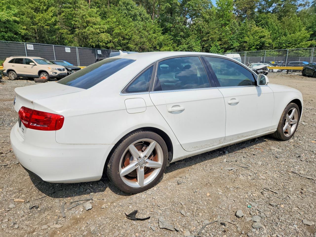2009 Audi A4 Prestige White vin: WAUMF78K39N032534