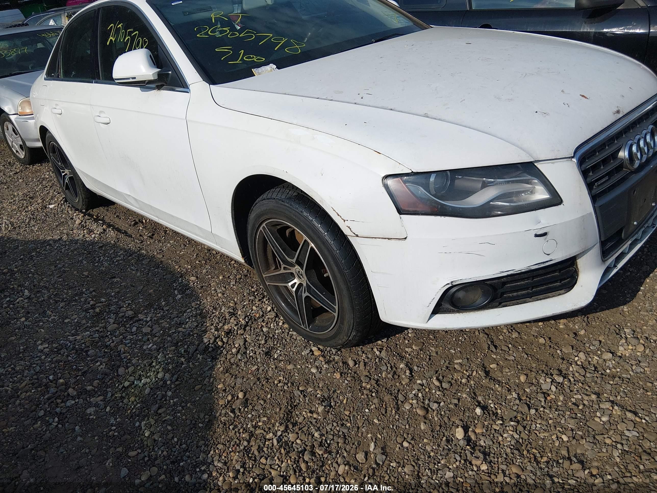 2009 Audi A4 2.0t Premium White vin: WAUMF78K99N035602