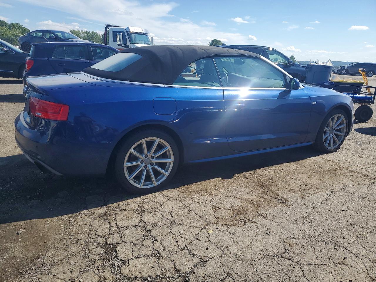 2015 Audi A5 Premium Plus Blue vin: WAUMFAFH6FN008180
