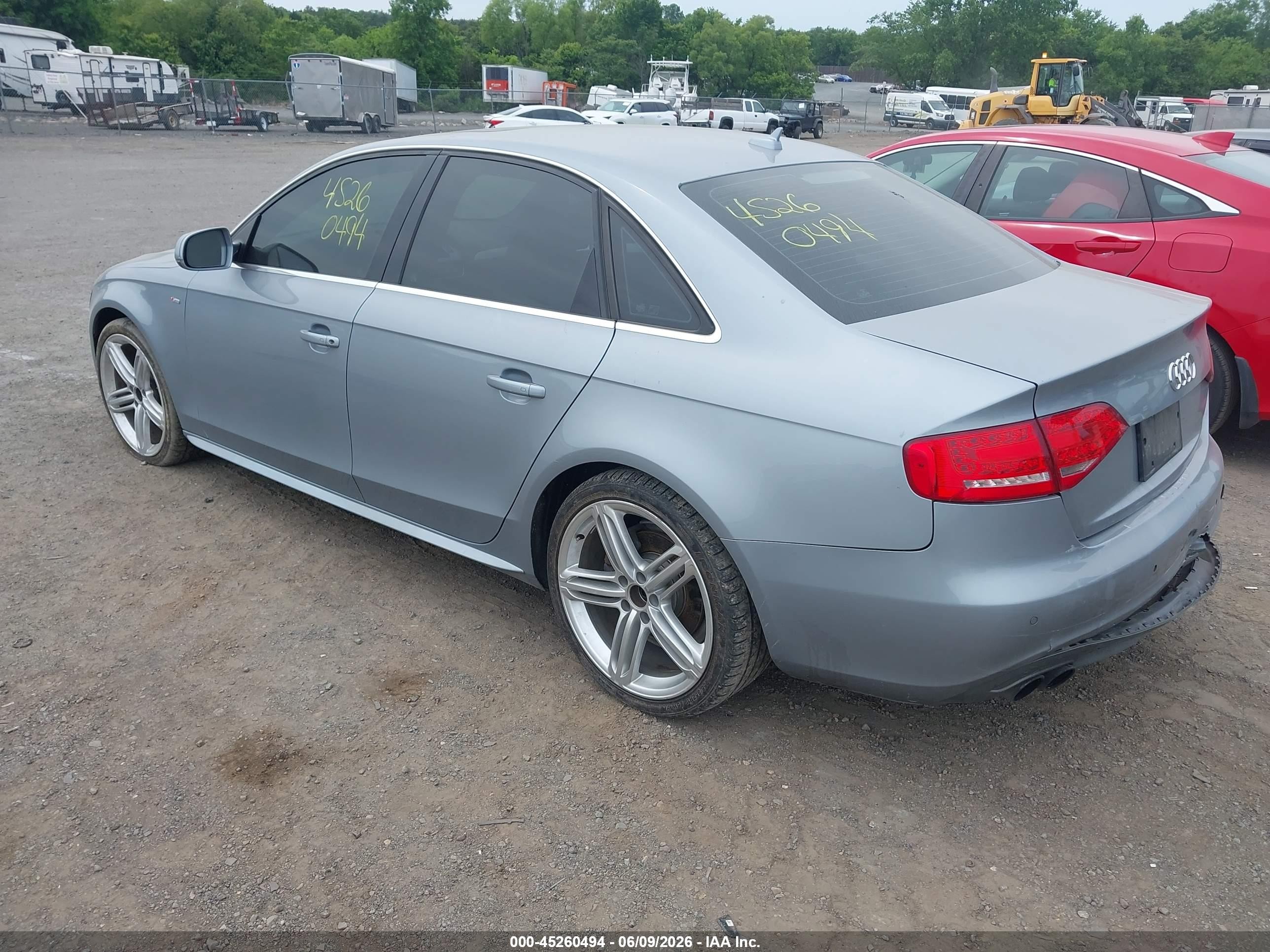2011 Audi A4 2.0t Premium Silver vin: WAUMFAFL7BN023639