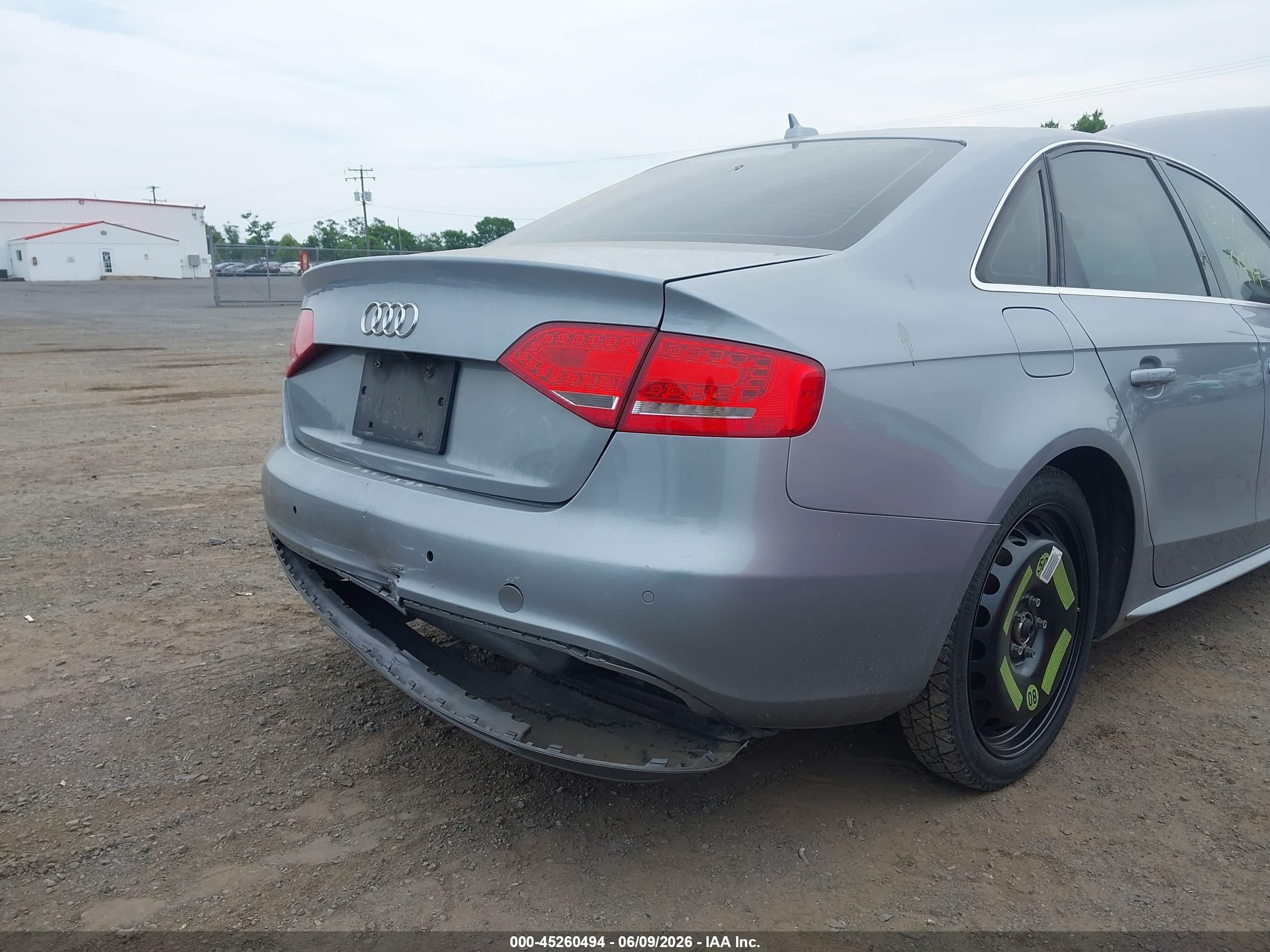 2011 Audi A4 2.0t Premium Silver vin: WAUMFAFL7BN023639