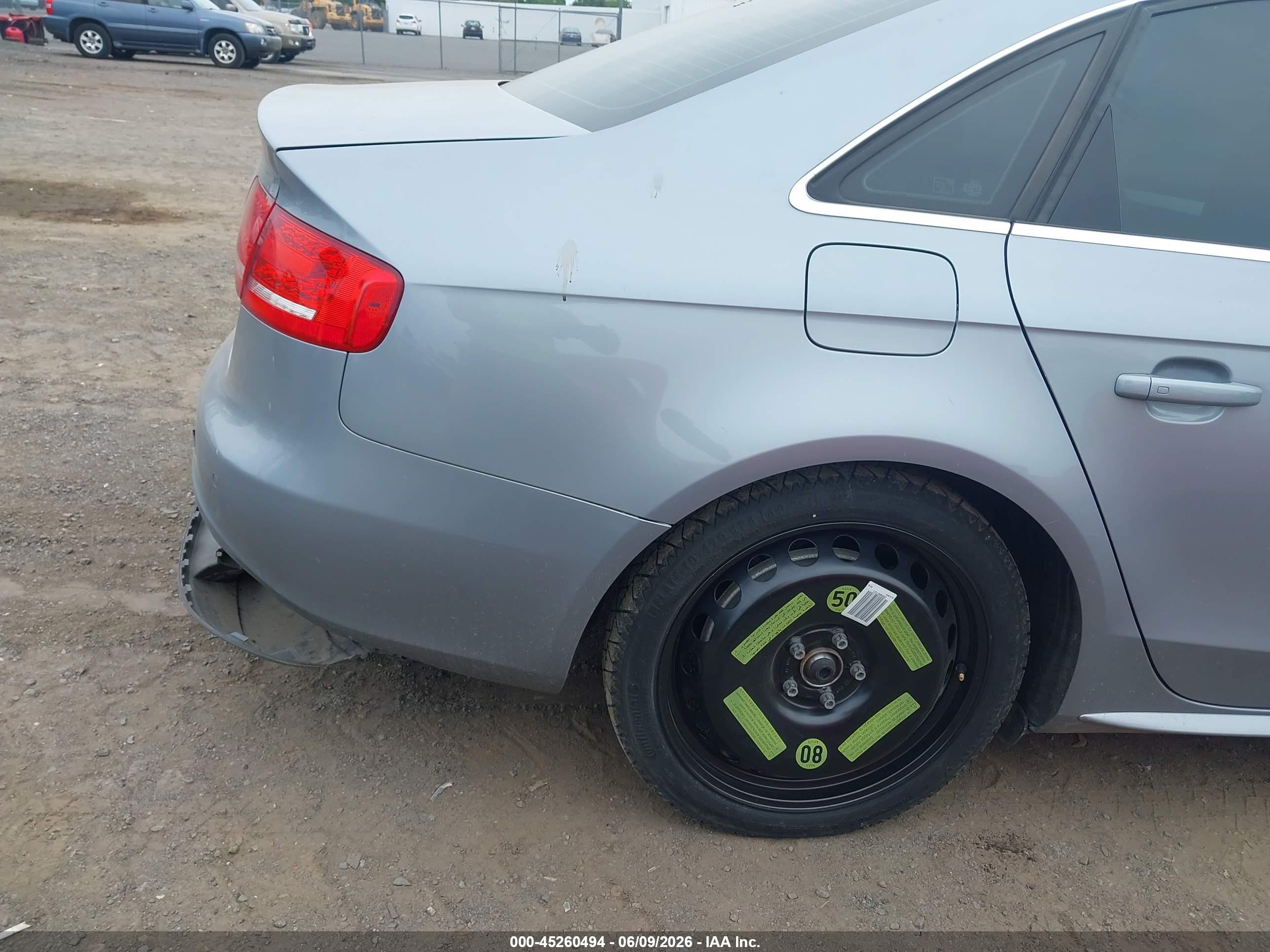 2011 Audi A4 2.0t Premium Silver vin: WAUMFAFL7BN023639