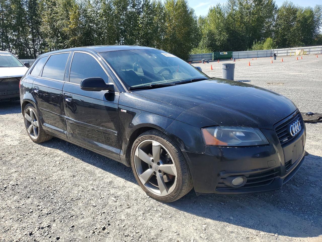 2012 Audi A3 Premium Plus Черный vin: WAUMFAFM2CA139137