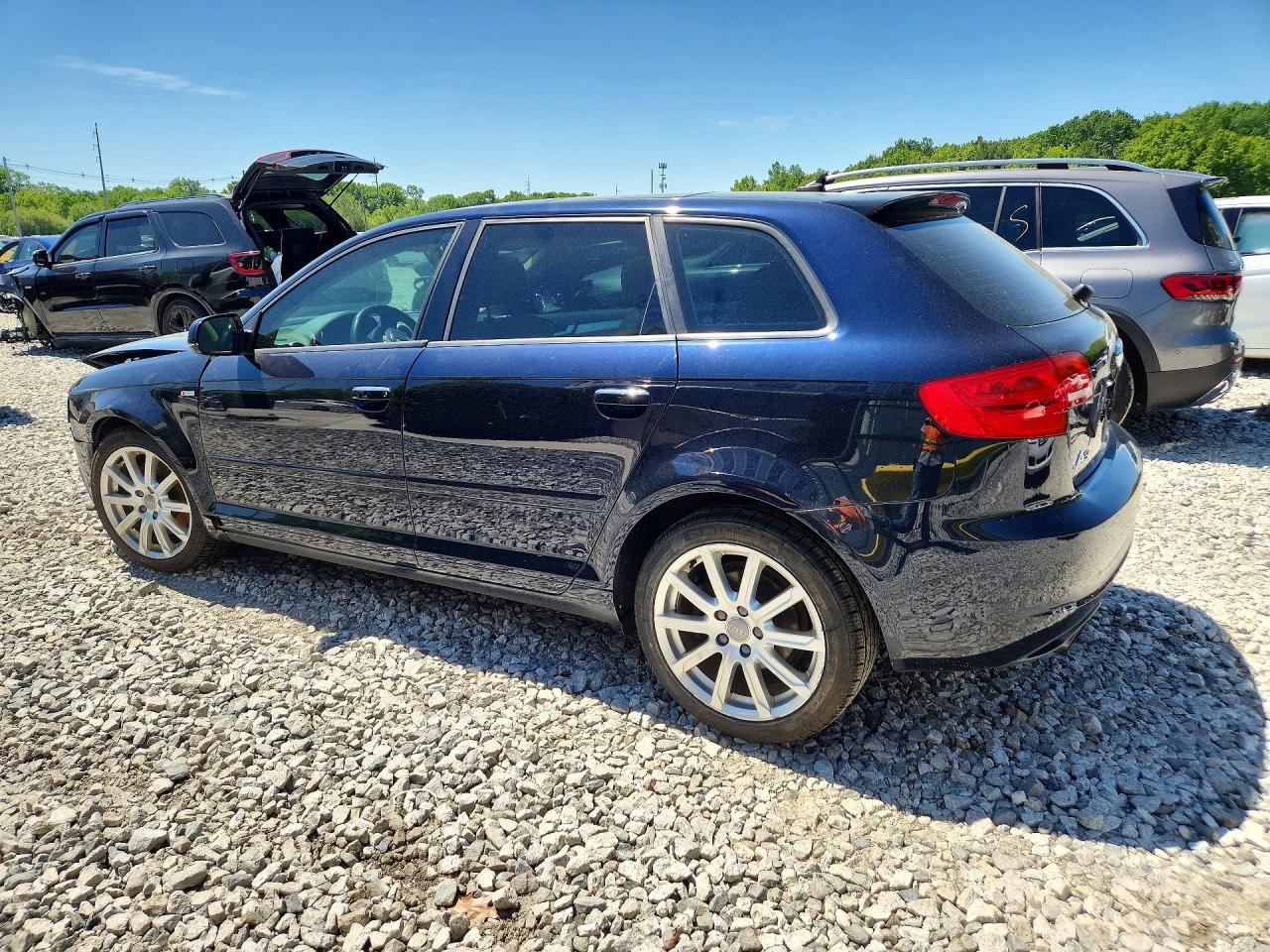 2013 Audi A3 Premium Plus Blue vin: WAUMFAFM4DA012892