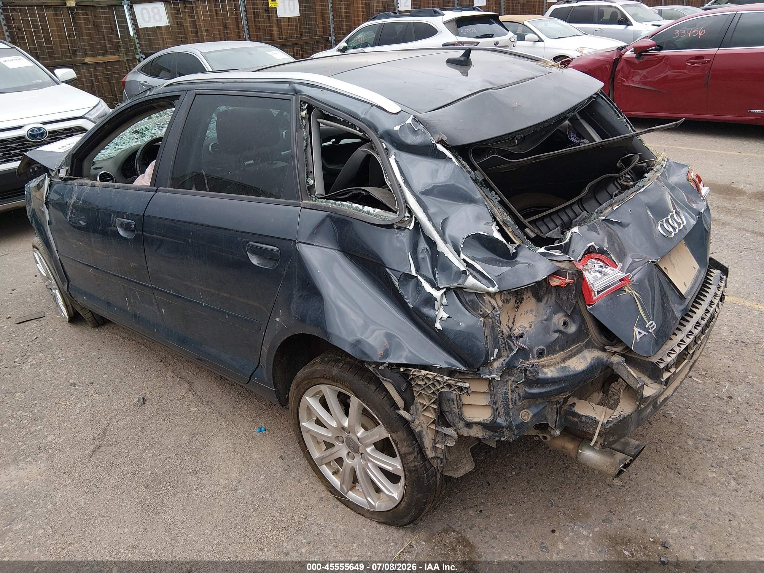 2010 Audi A3 2.0t Premium Teal vin: WAUMFAFM5AA143275