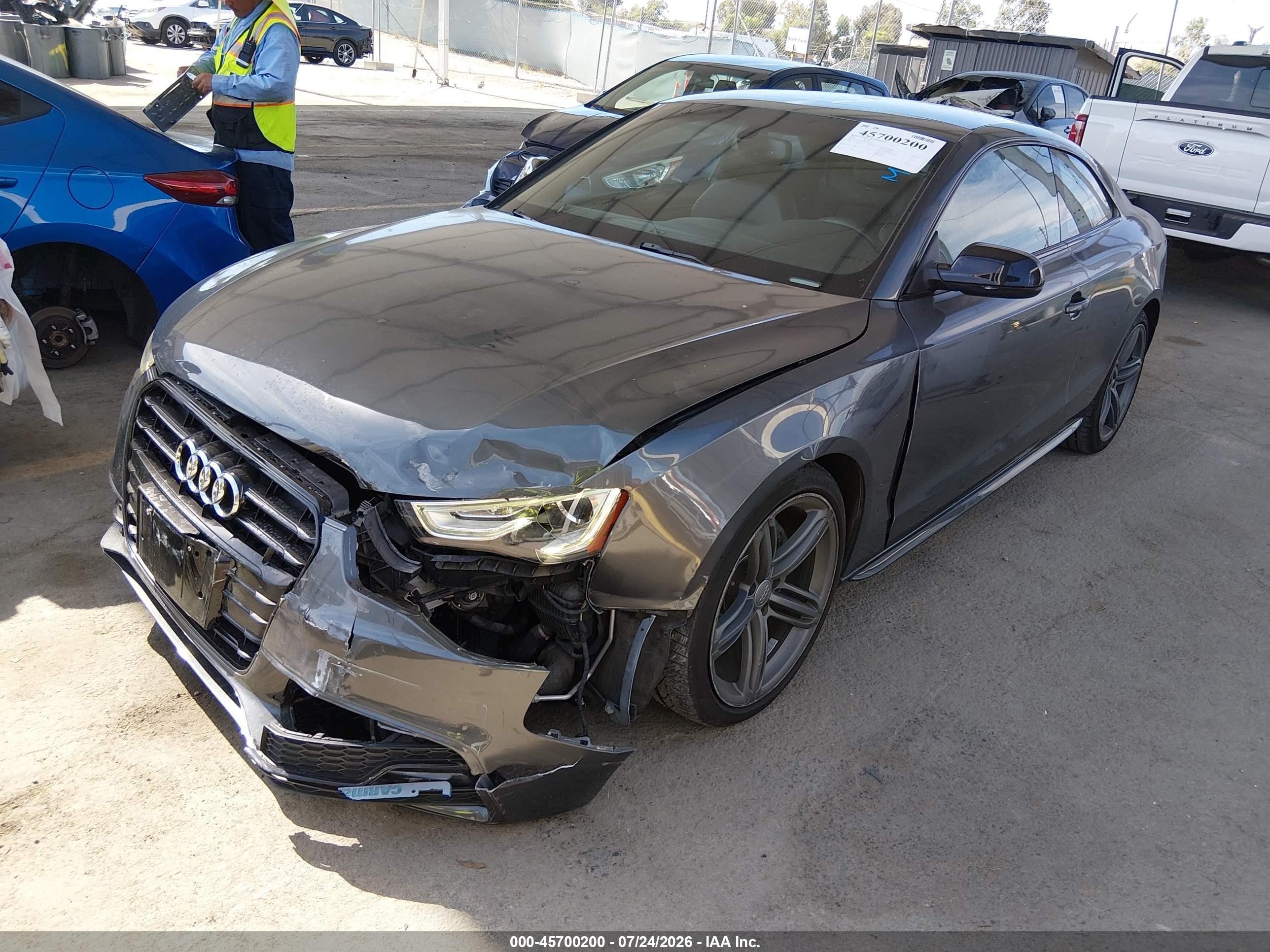 2013 Audi A5 2.0t Premium Gray vin: WAUMFAFR0DA076696