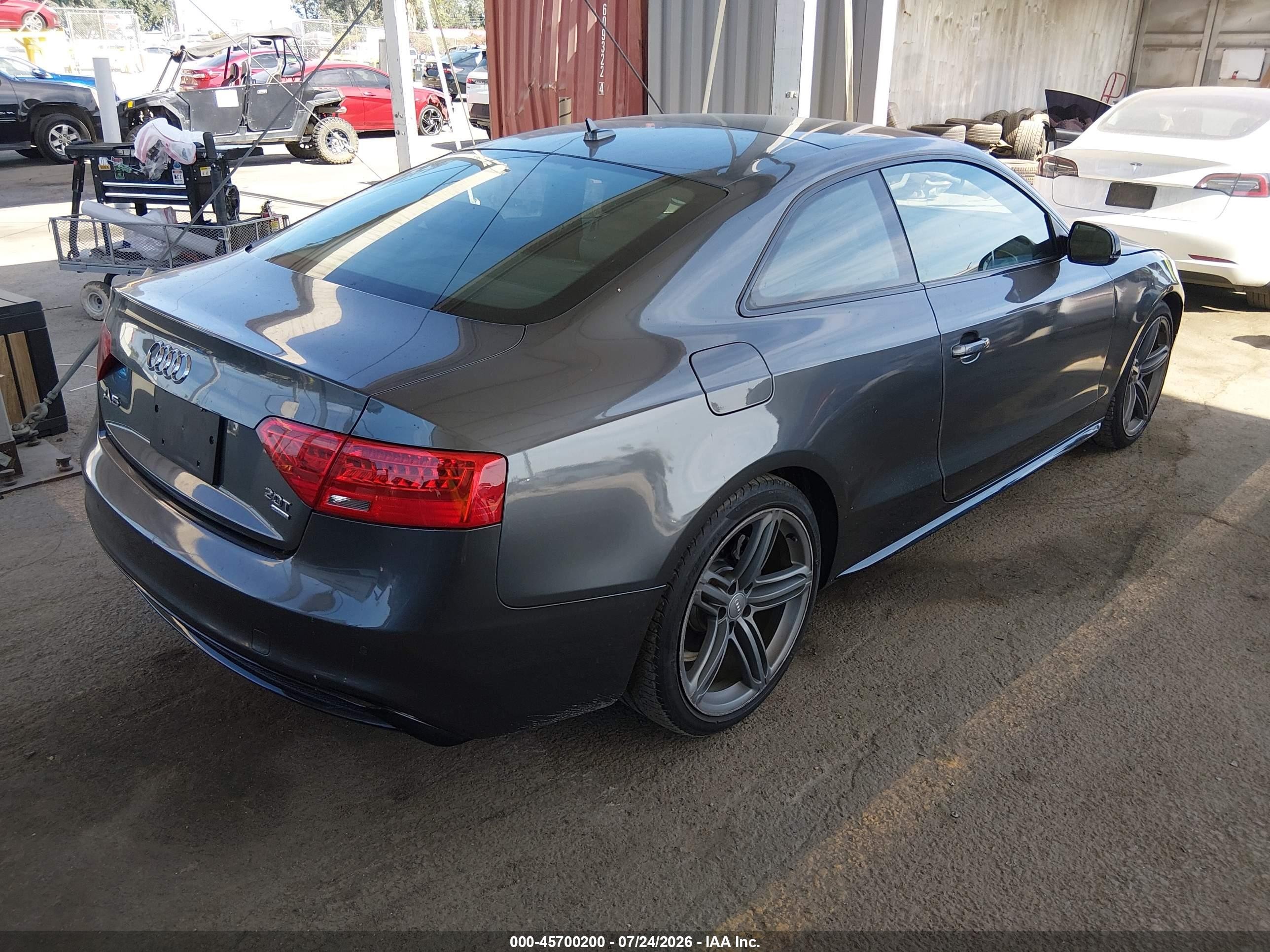 2013 Audi A5 2.0t Premium Gray vin: WAUMFAFR0DA076696