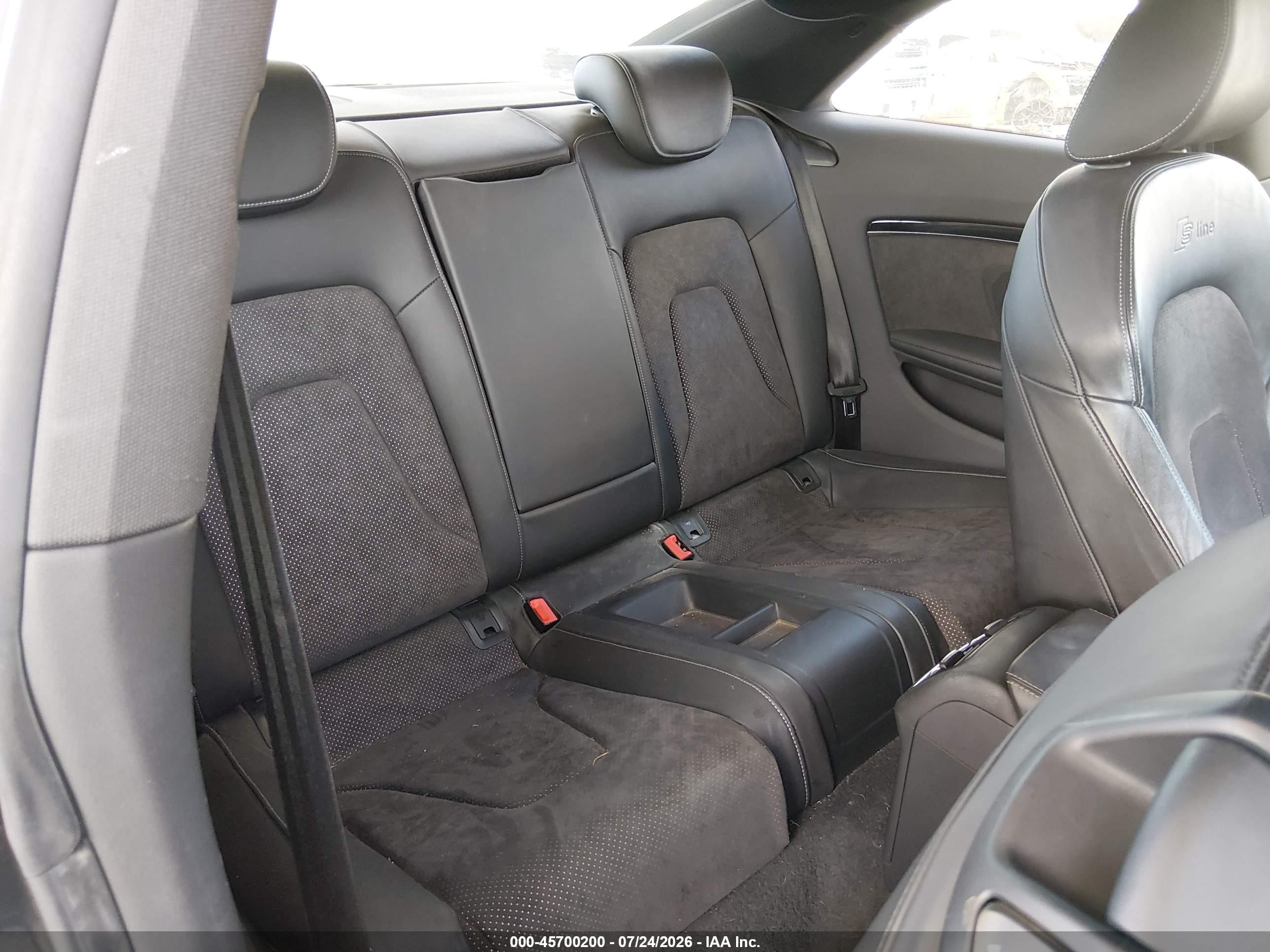 2013 Audi A5 2.0t Premium Gray vin: WAUMFAFR0DA076696