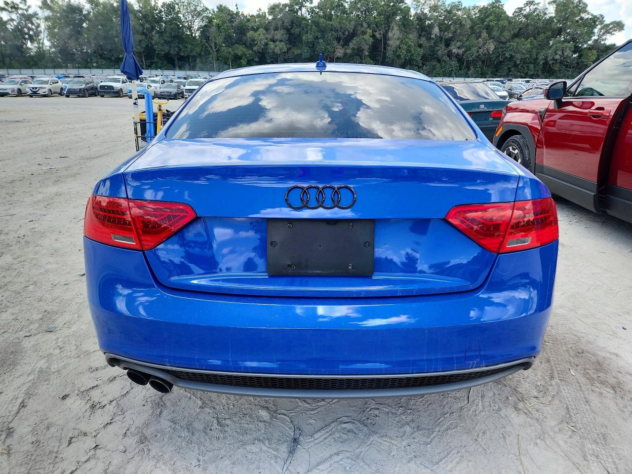 2015 Audi A5 Premium Plus Синий vin: WAUMFAFR1FA031883