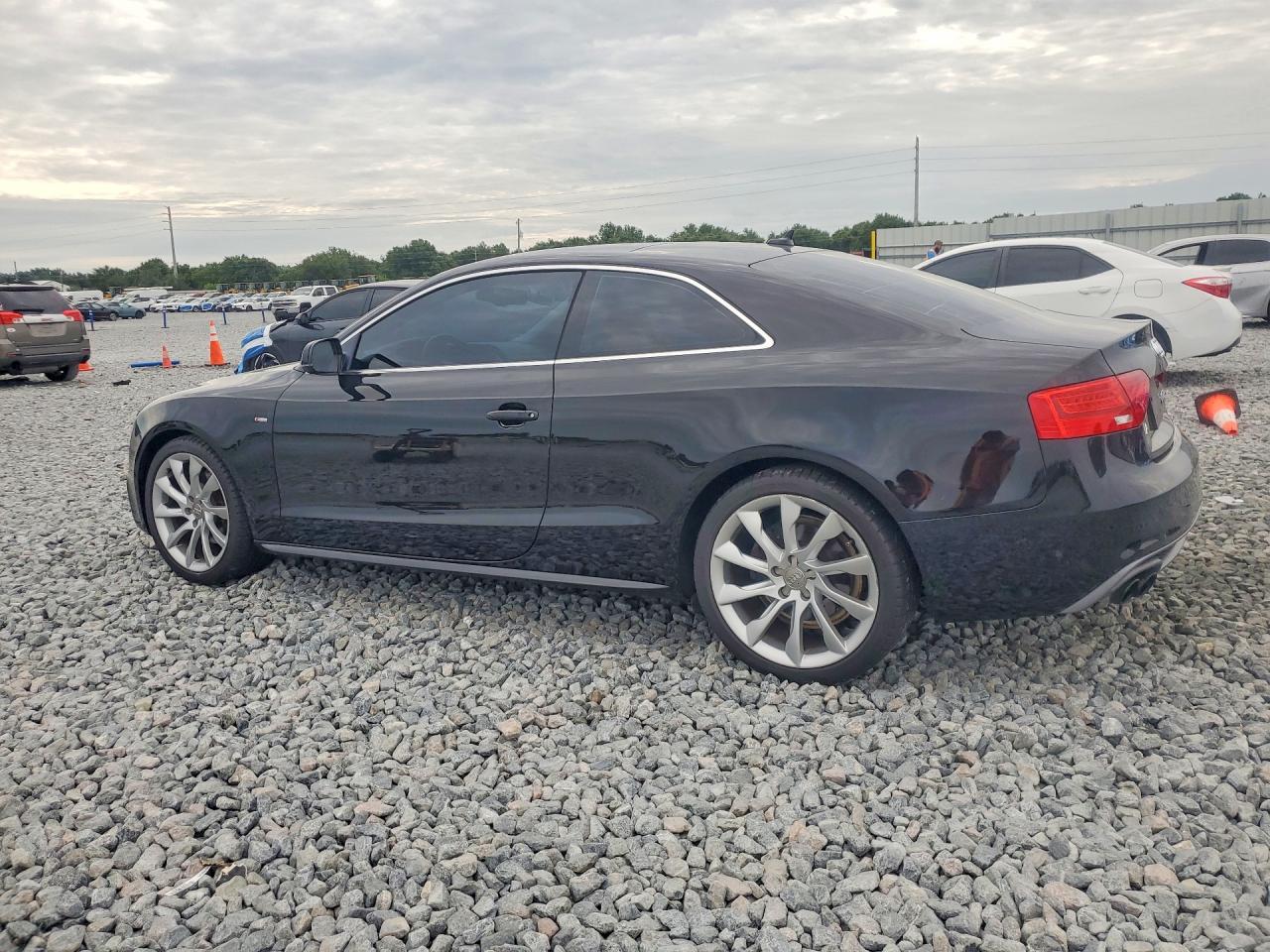 2015 Audi A5 Premium Plus Черный vin: WAUMFAFR2FA034016