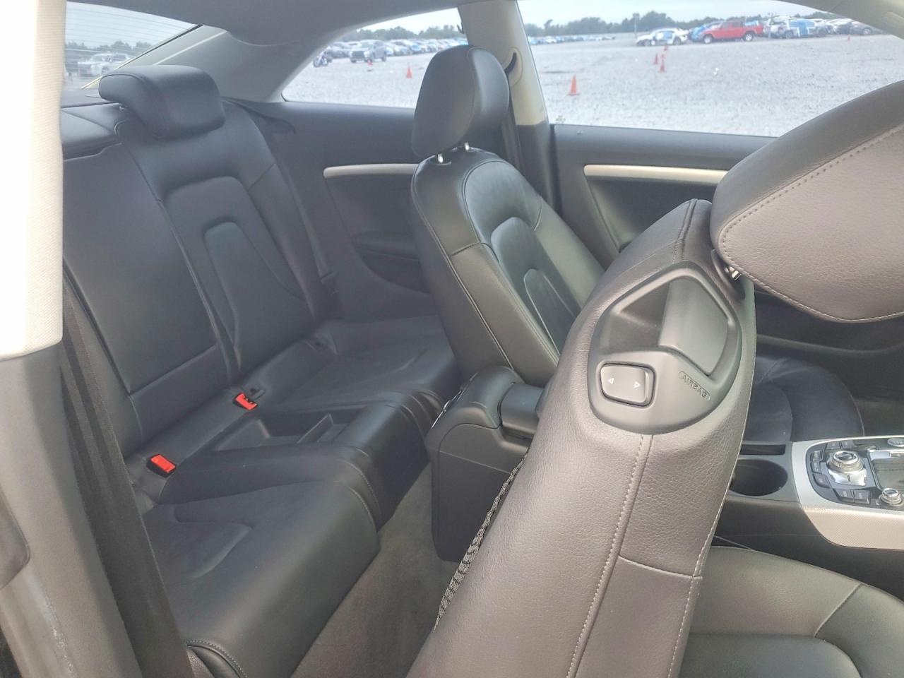 2015 Audi A5 Premium Plus Черный vin: WAUMFAFR2FA034016