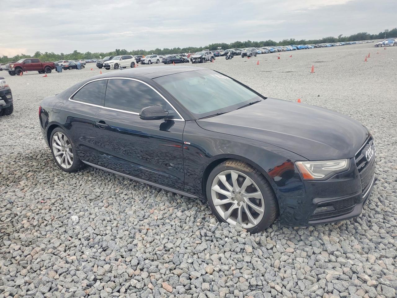 2015 Audi A5 Premium Plus Черный vin: WAUMFAFR2FA034016